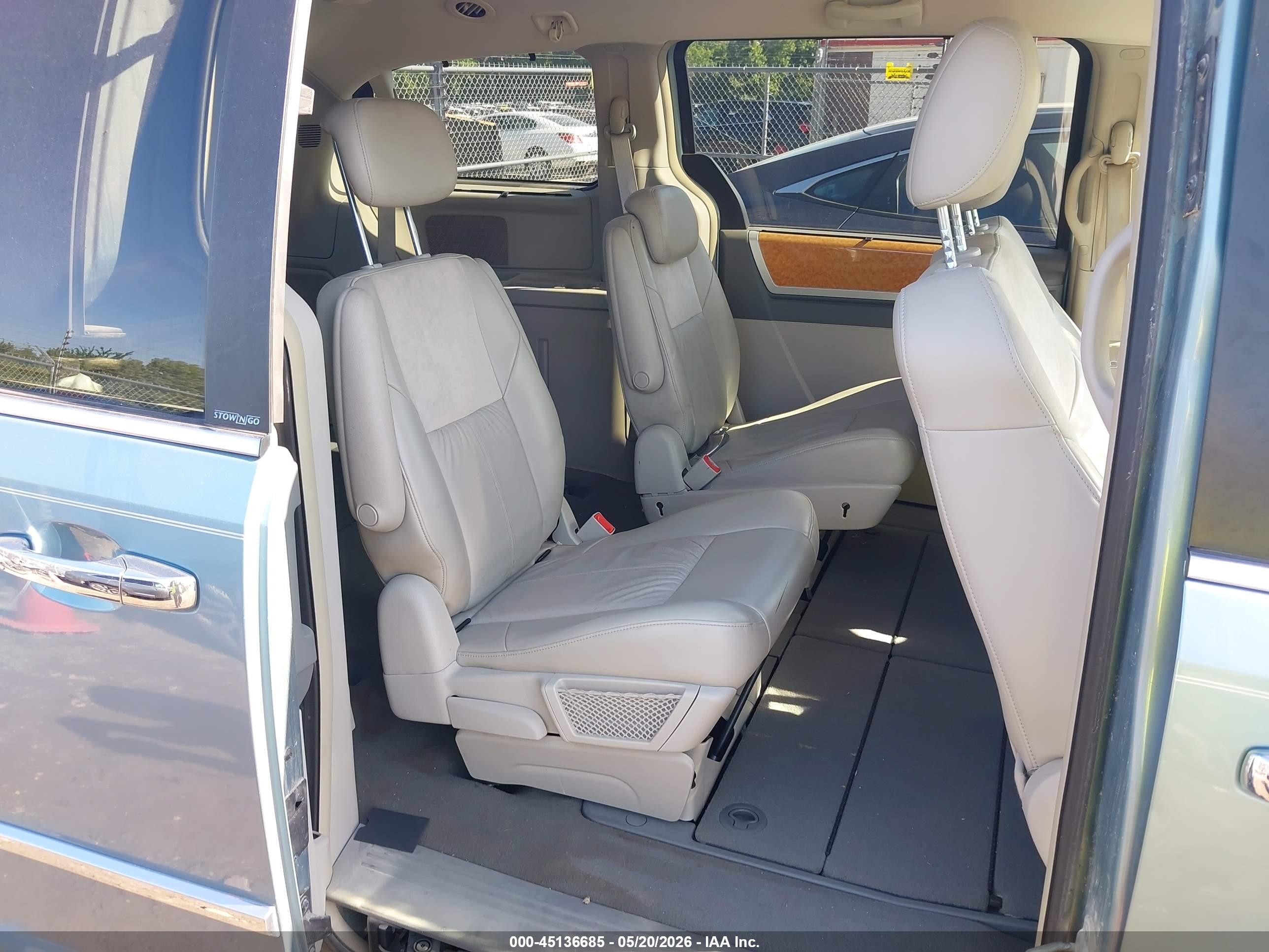 2008 Chrysler Town & Country Limited Light Blue vin: 2A8HR64X18R661677