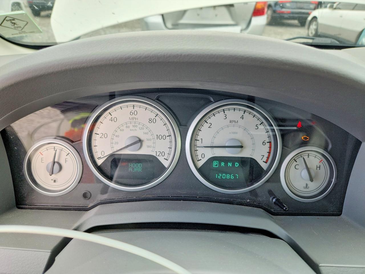 2008 Chrysler Town & Country Limited White vin: 2A8HR64X28R104468