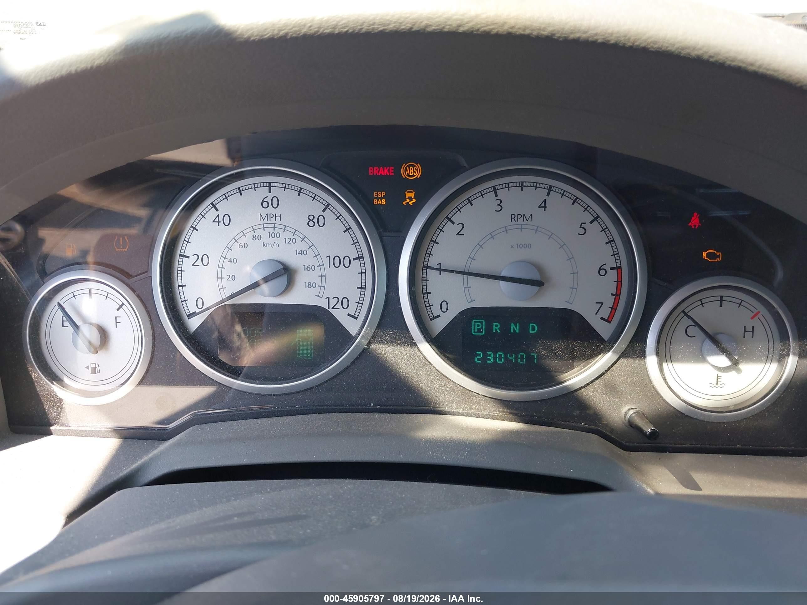 2008 Chrysler Town & Country Limited Серебряный vin: 2A8HR64X28R132481