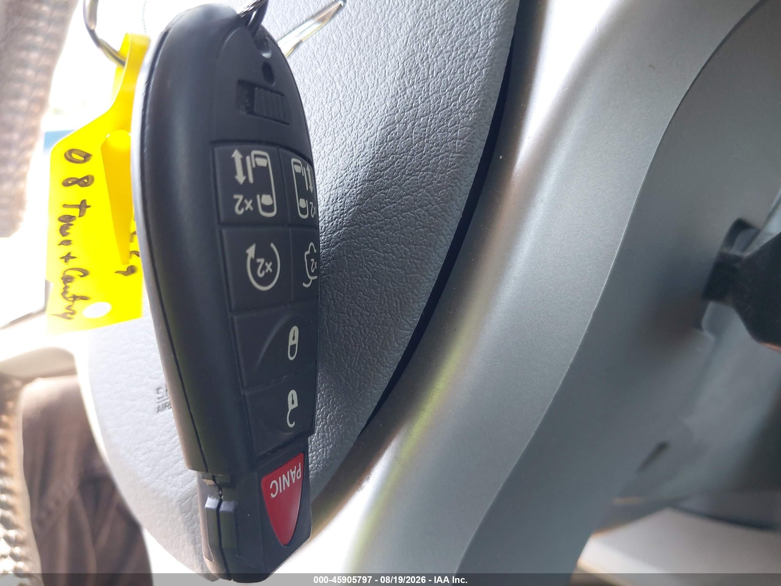 2008 Chrysler Town & Country Limited Серебряный vin: 2A8HR64X28R132481