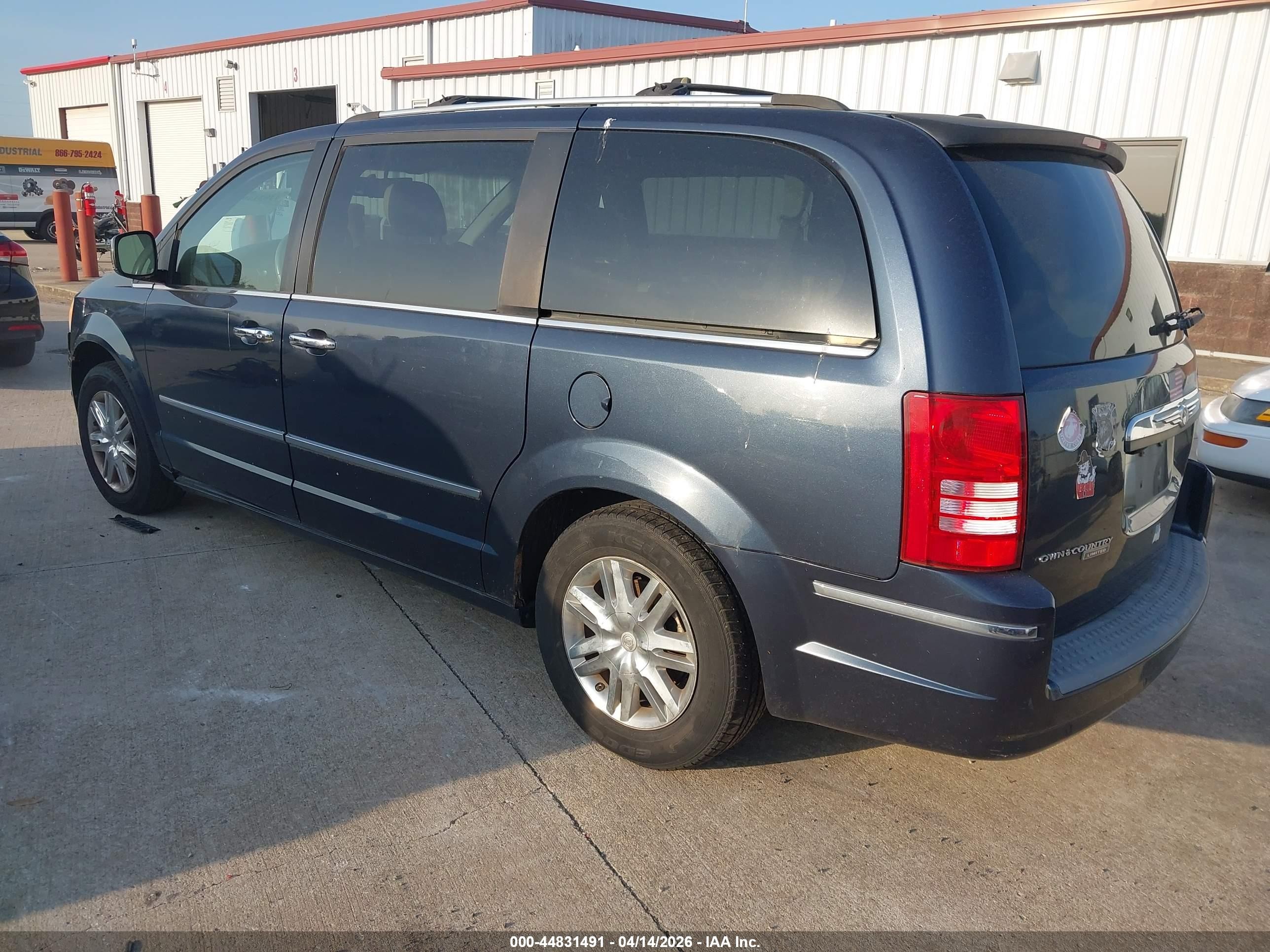 2008 Chrysler Town & Country Limited Blue vin: 2A8HR64X28R615761