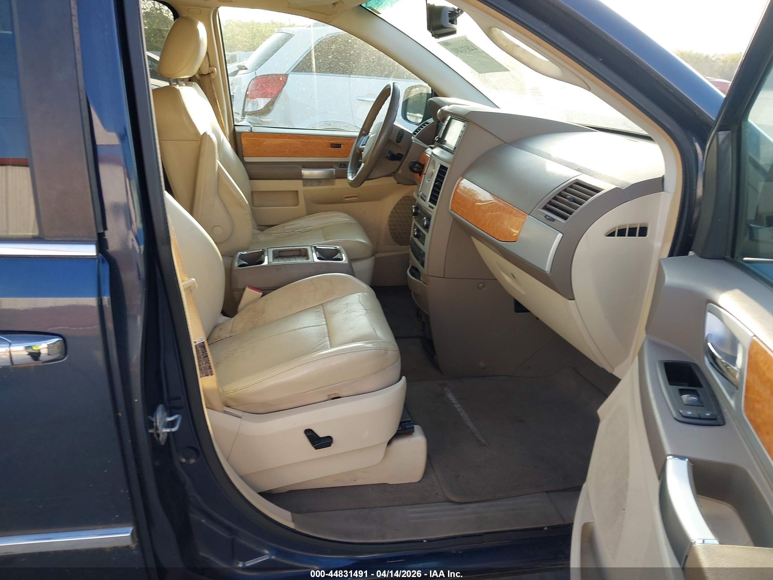 2008 Chrysler Town & Country Limited Blue vin: 2A8HR64X28R615761