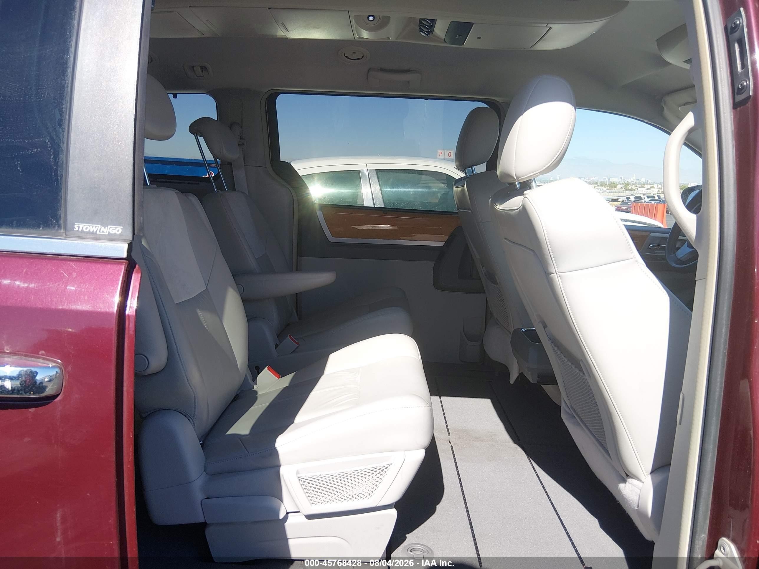 2009 Chrysler Town & Country Limited Бордовый vin: 2A8HR64X29R627586