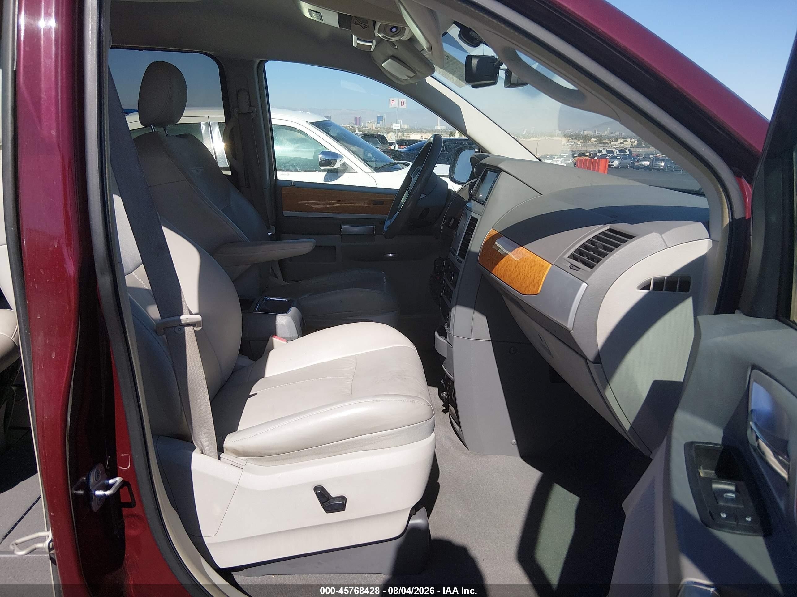 2009 Chrysler Town & Country Limited Бордовый vin: 2A8HR64X29R627586