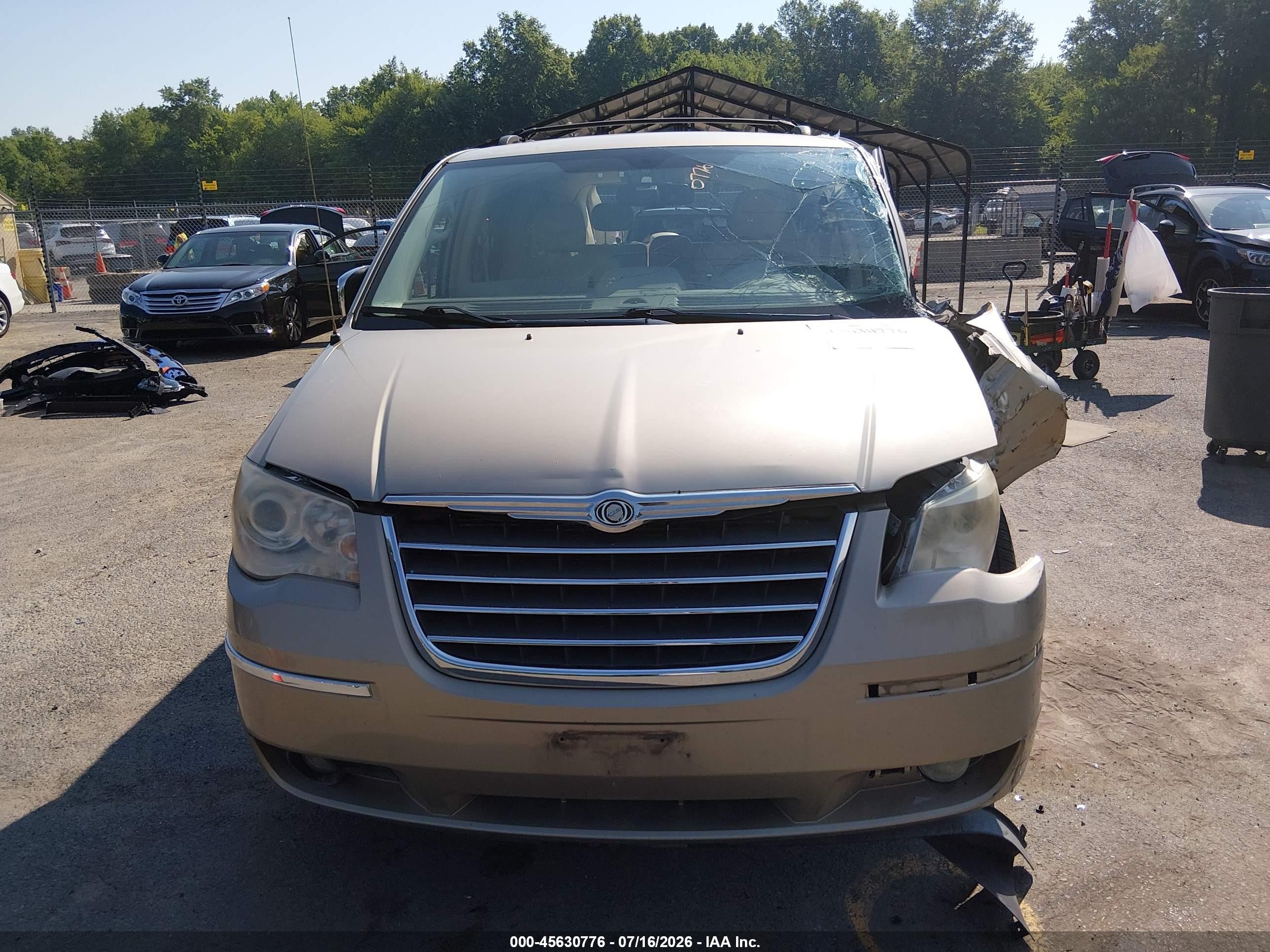 2009 Chrysler Town & Country Limited Beige vin: 2A8HR64X29R637941