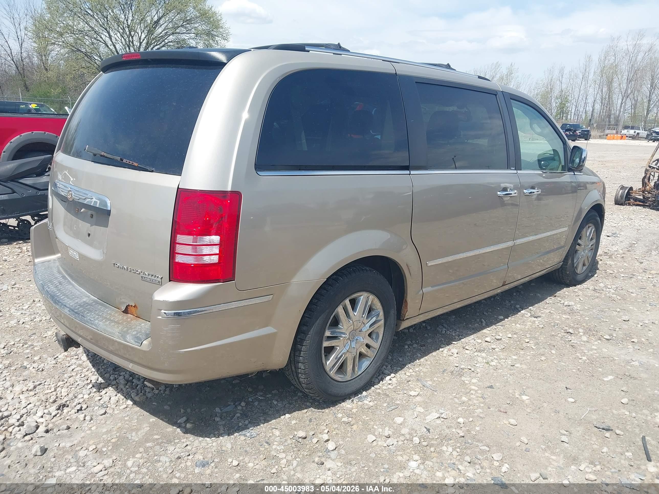 2009 Chrysler Town & Country Limited Gold vin: 2A8HR64X49R659696