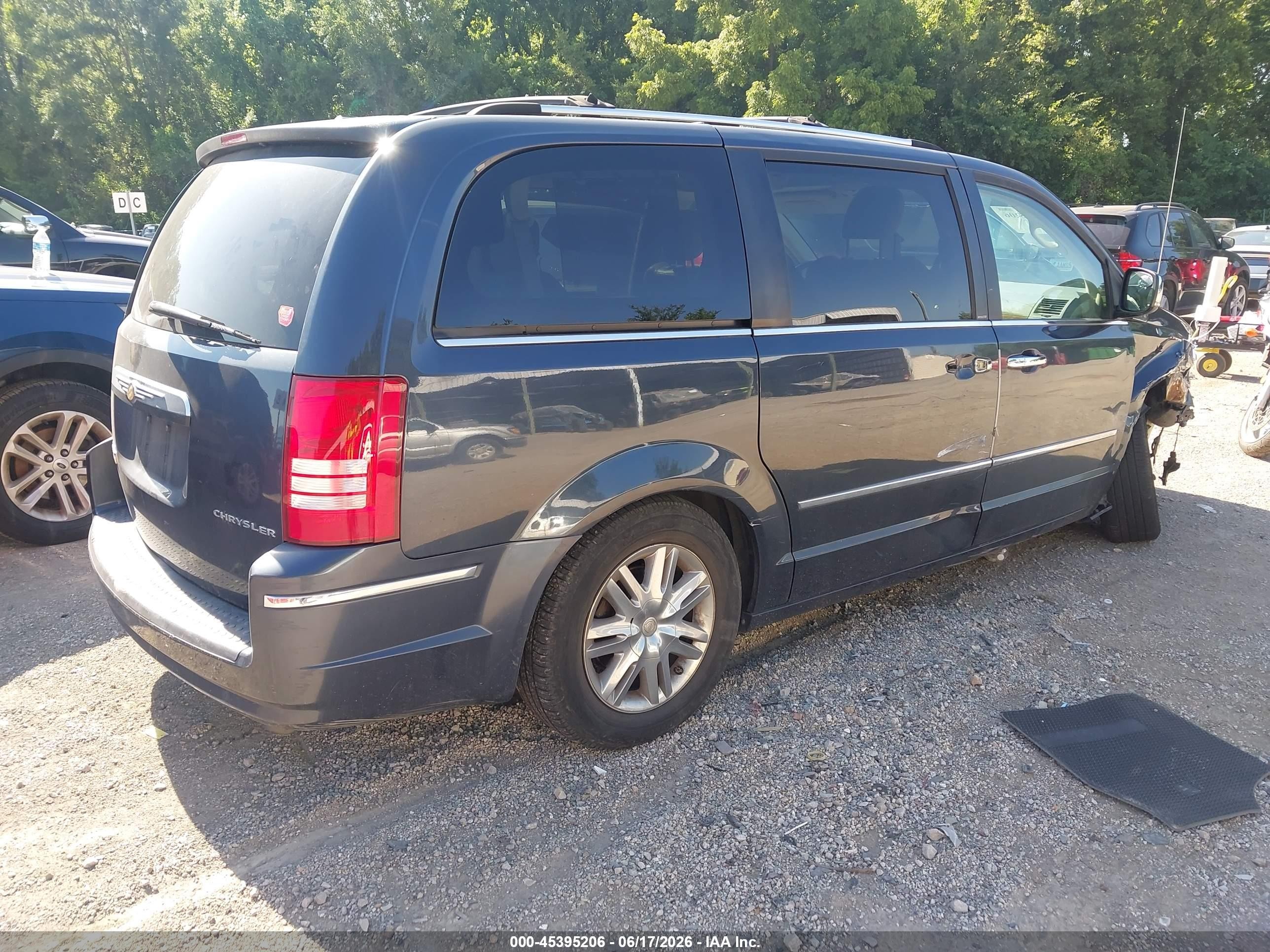 2008 Chrysler Town & Country Limited Черный vin: 2A8HR64X58R792899