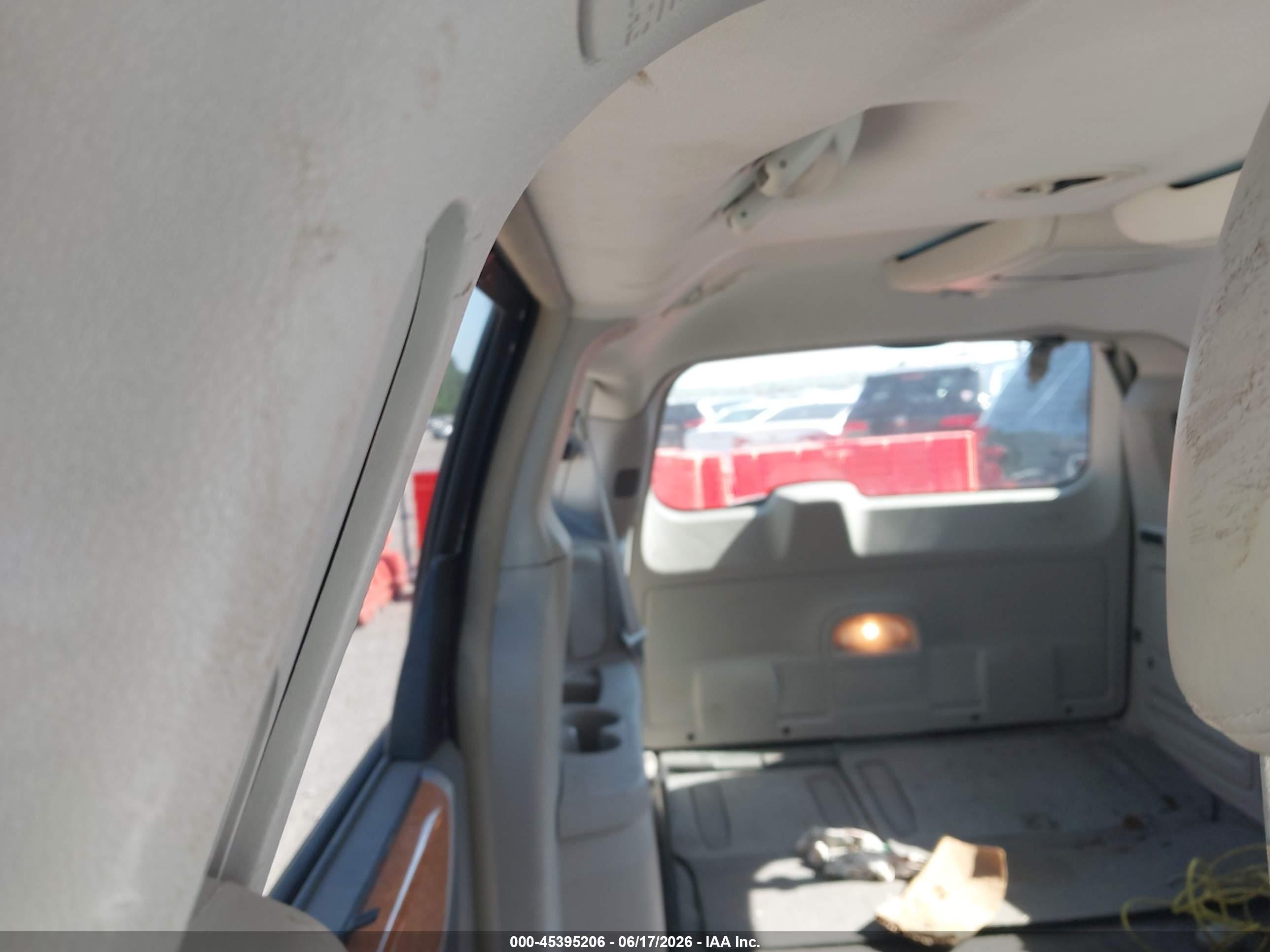 2008 Chrysler Town & Country Limited Черный vin: 2A8HR64X58R792899