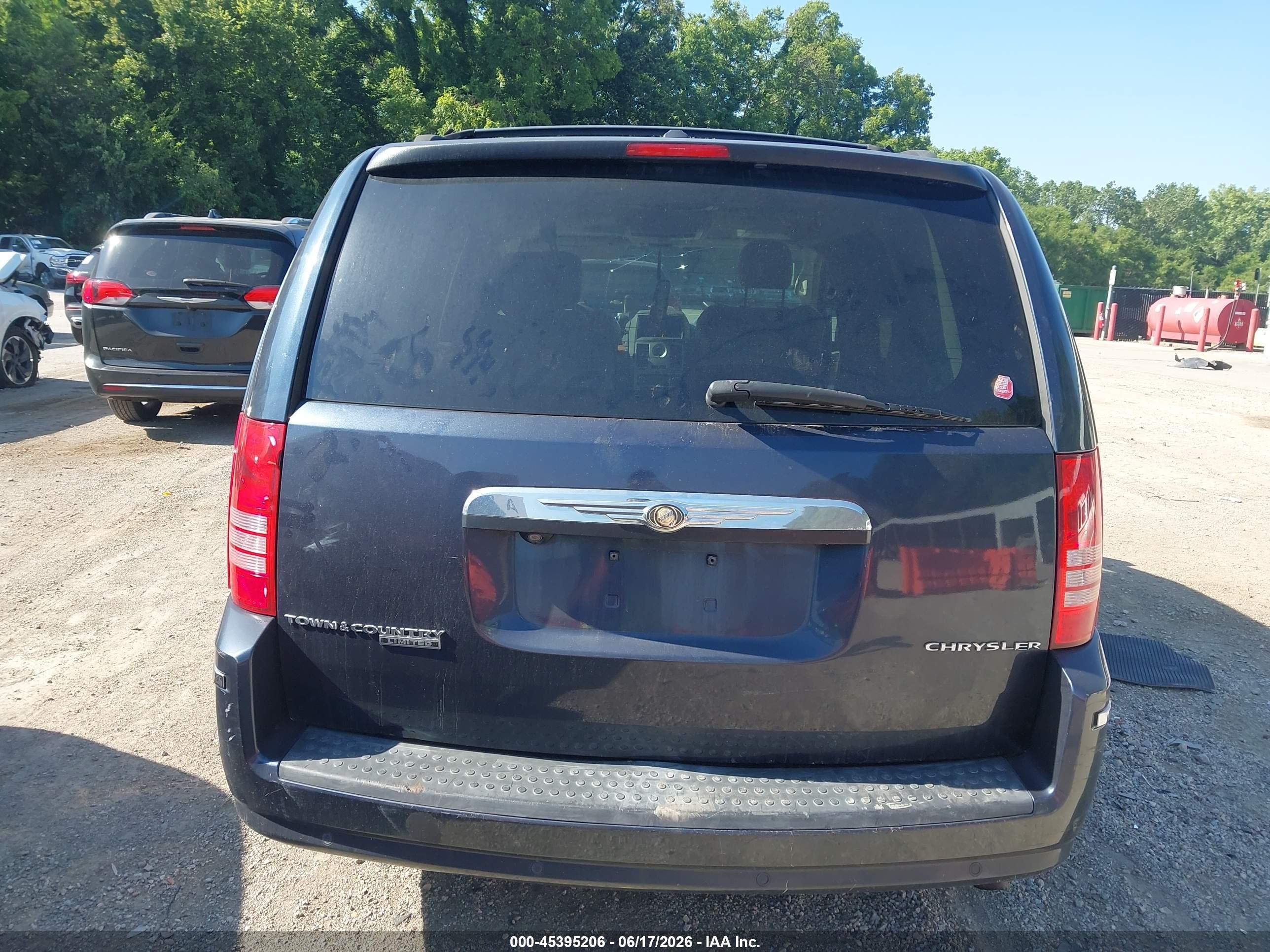 2008 Chrysler Town & Country Limited Черный vin: 2A8HR64X58R792899