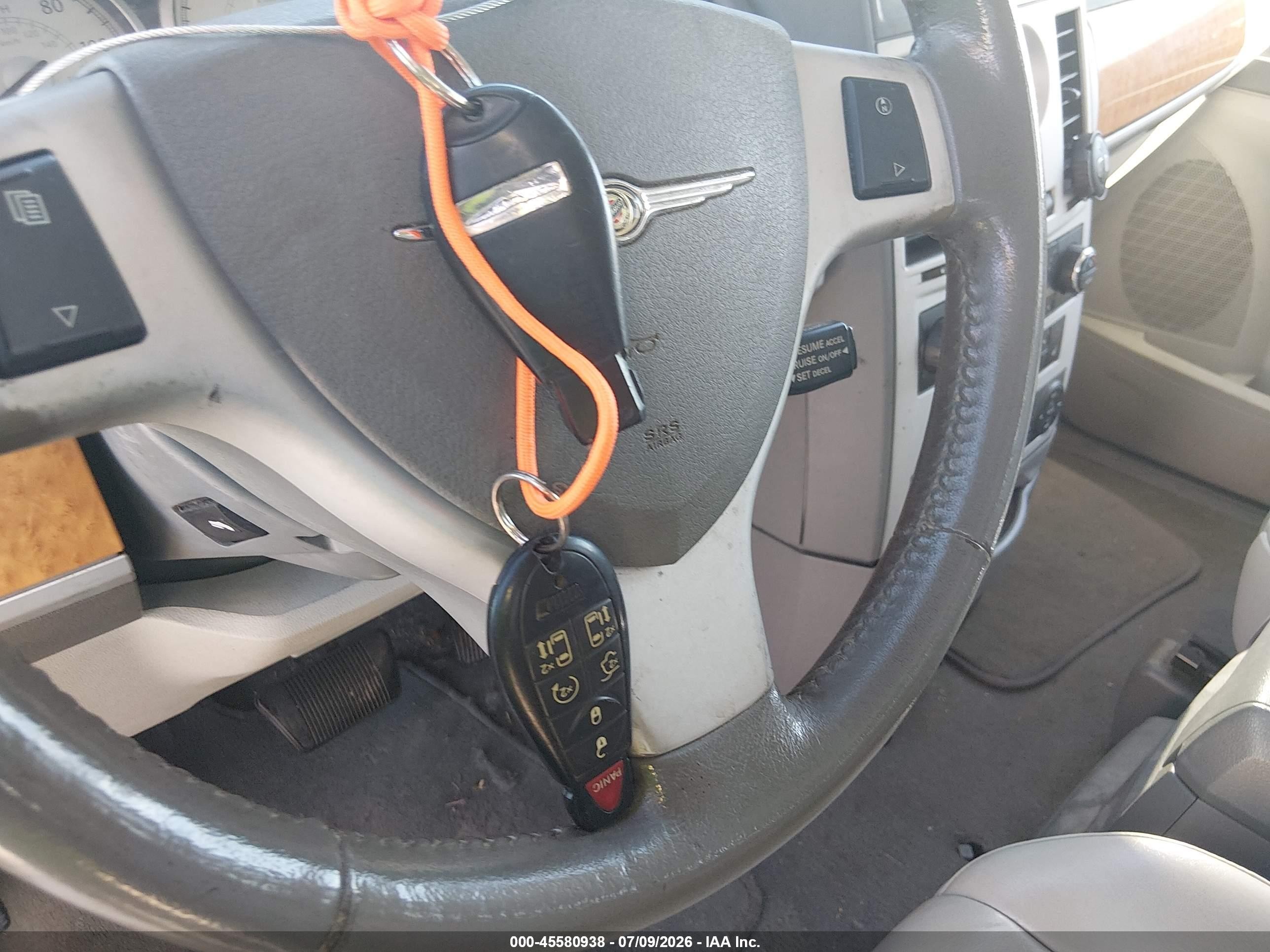 2009 Chrysler Town & Country Limited Burgundy vin: 2A8HR64X59R568212