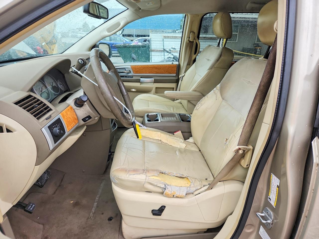 2008 Chrysler Town & Country Limited Beige vin: 2A8HR64X68R646446