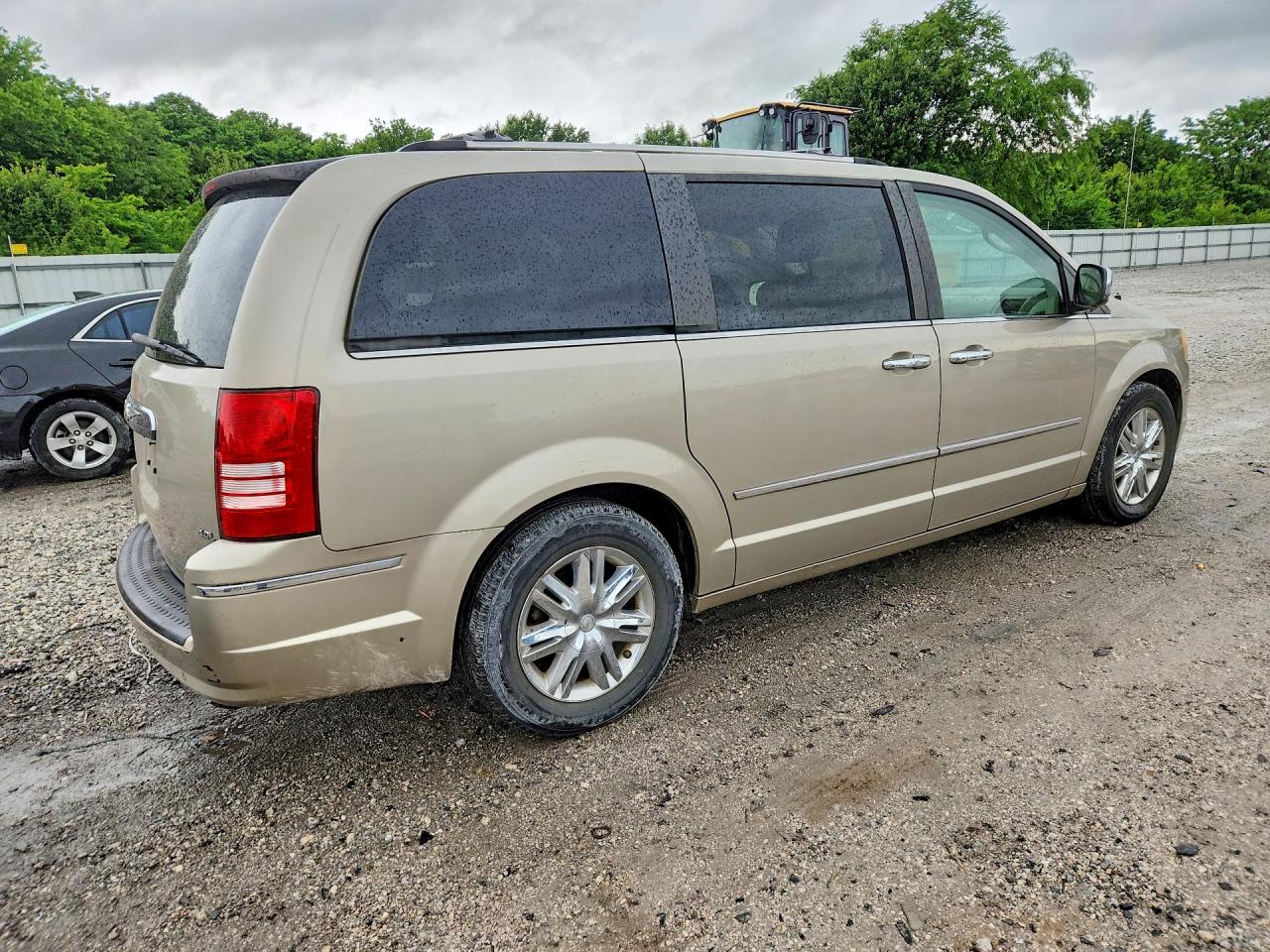 2008 Chrysler Town & Country Limited Beige vin: 2A8HR64X68R646446