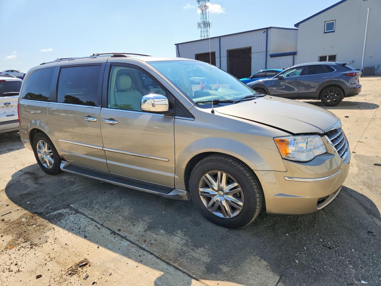 2009 Chrysler Town & Country Limited Beige vin: 2A8HR64X79R635456