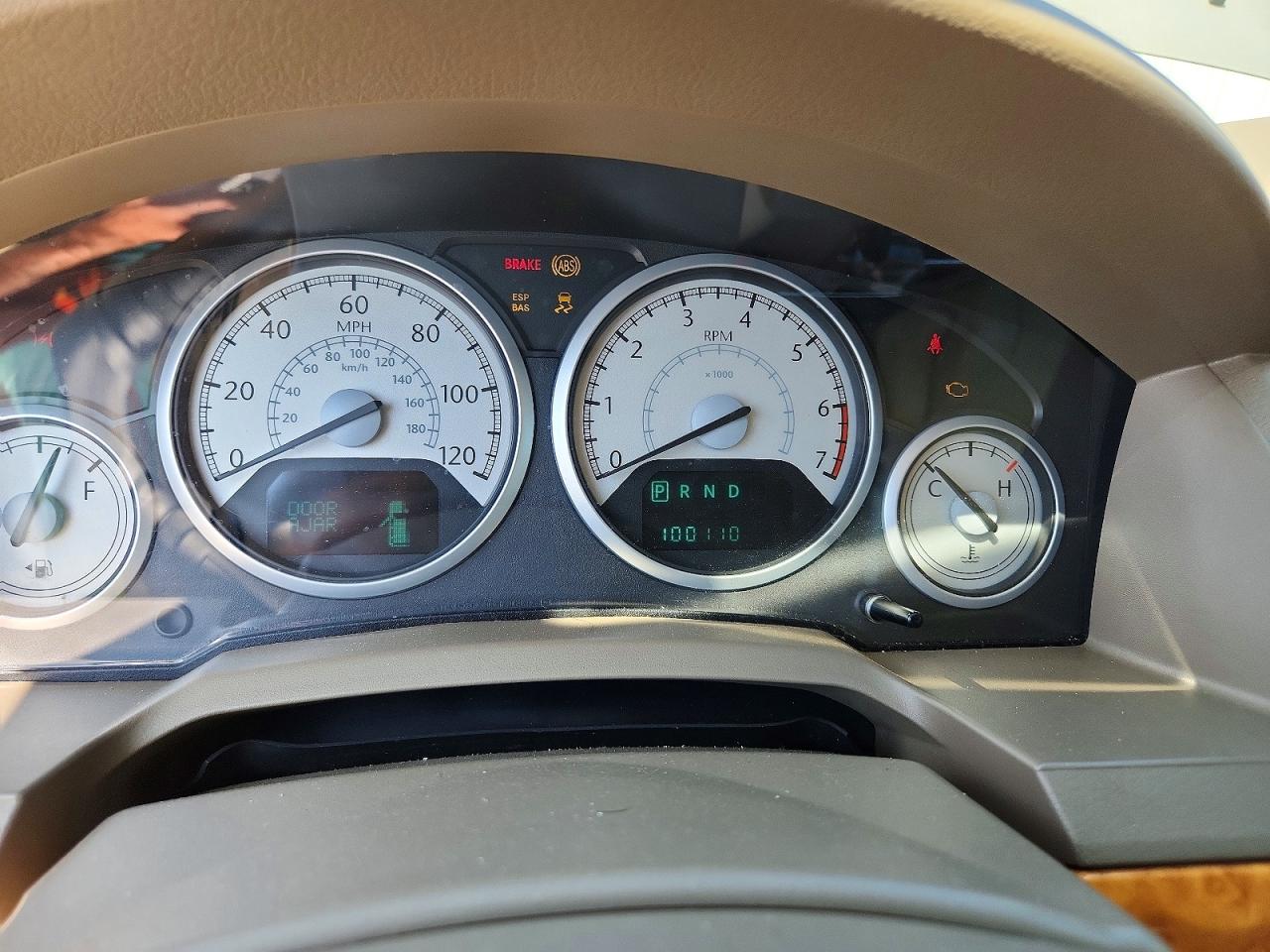 2009 Chrysler Town & Country Limited Beige vin: 2A8HR64X79R635456
