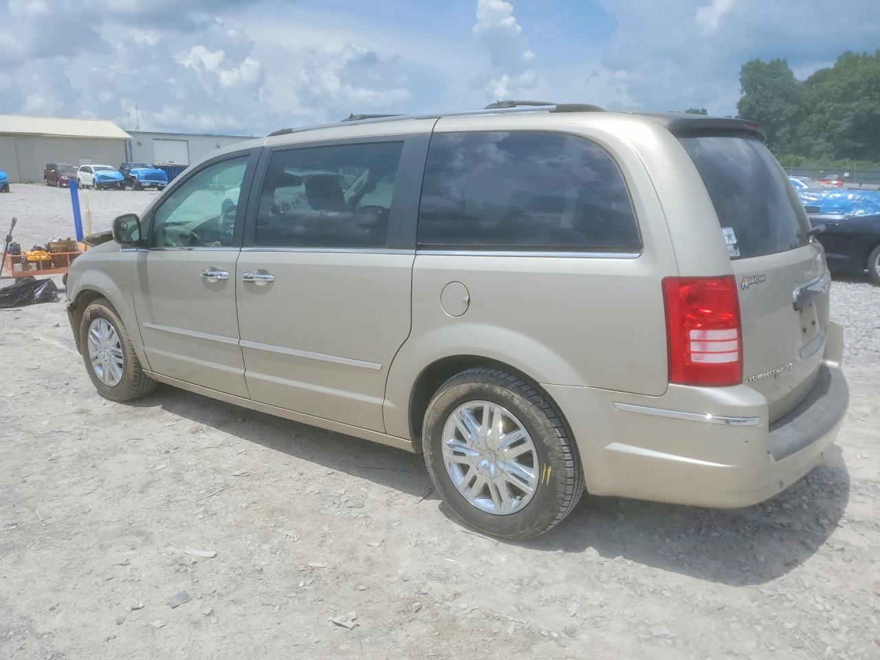 2008 Chrysler Town & Country Limited Beige vin: 2A8HR64X88R648120