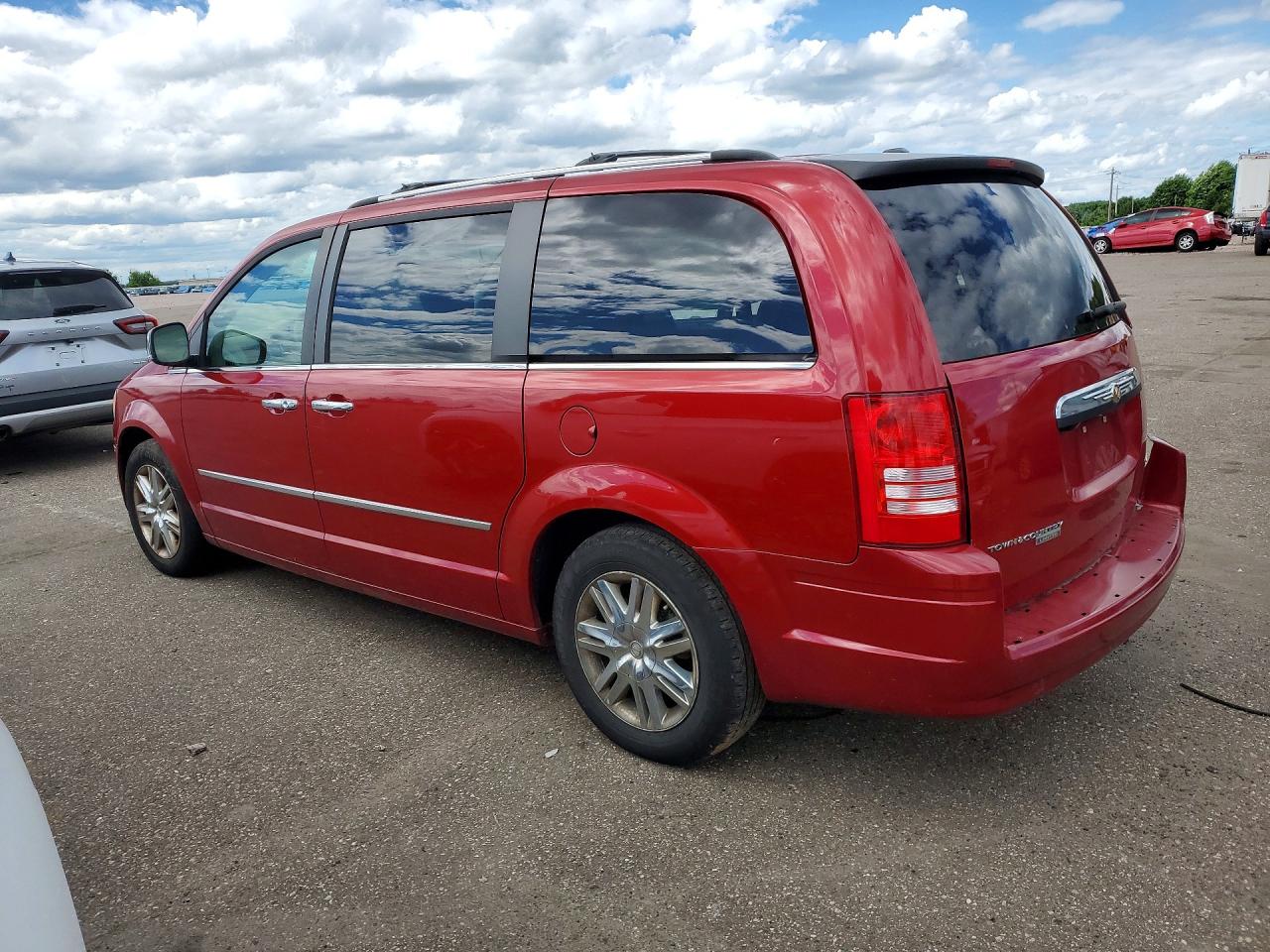 2008 Chrysler Town & Country Limited Red vin: 2A8HR64X98R688352