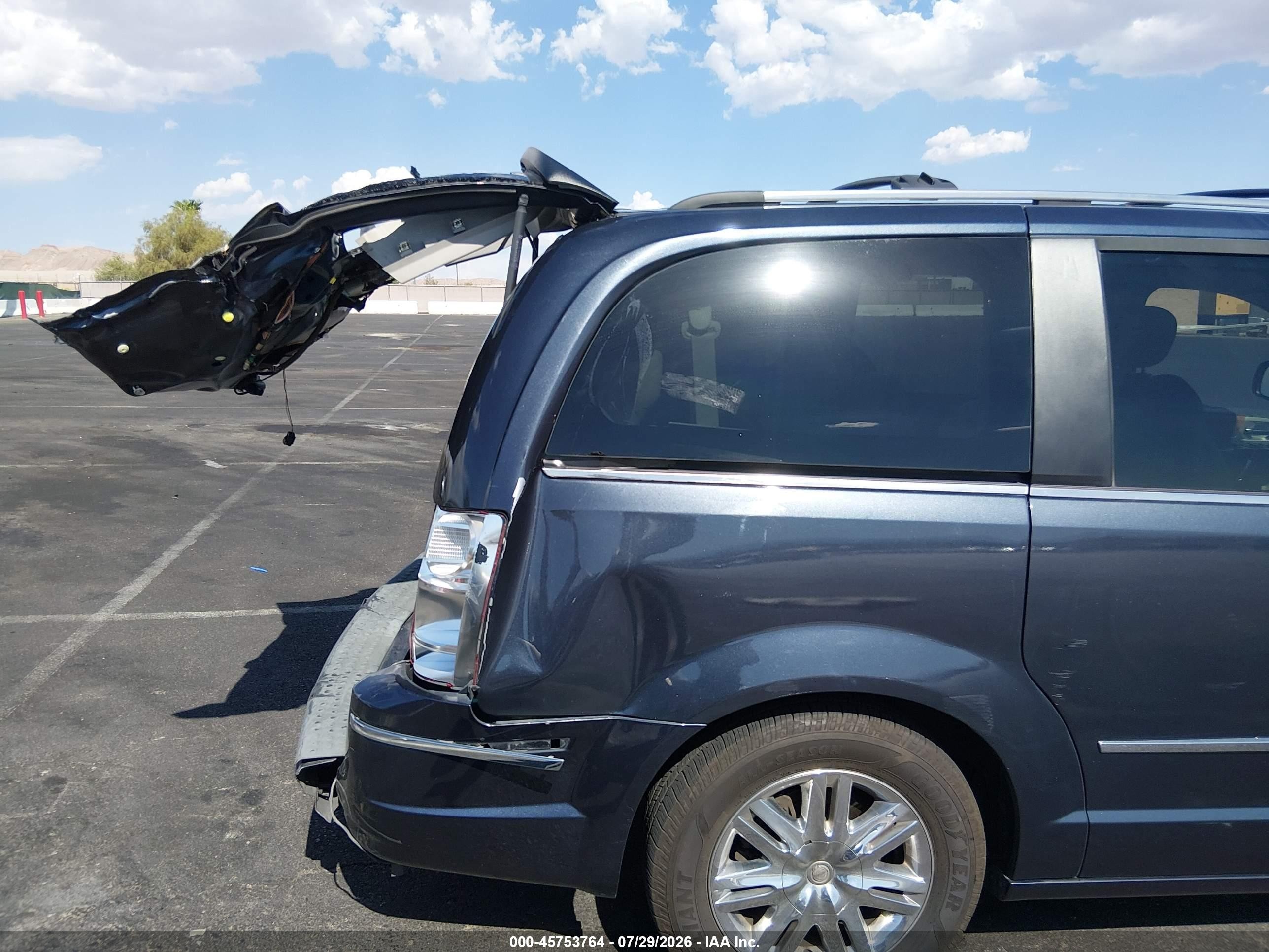 2008 Chrysler Town & Country Limited Dark Blue vin: 2A8HR64X98R688464