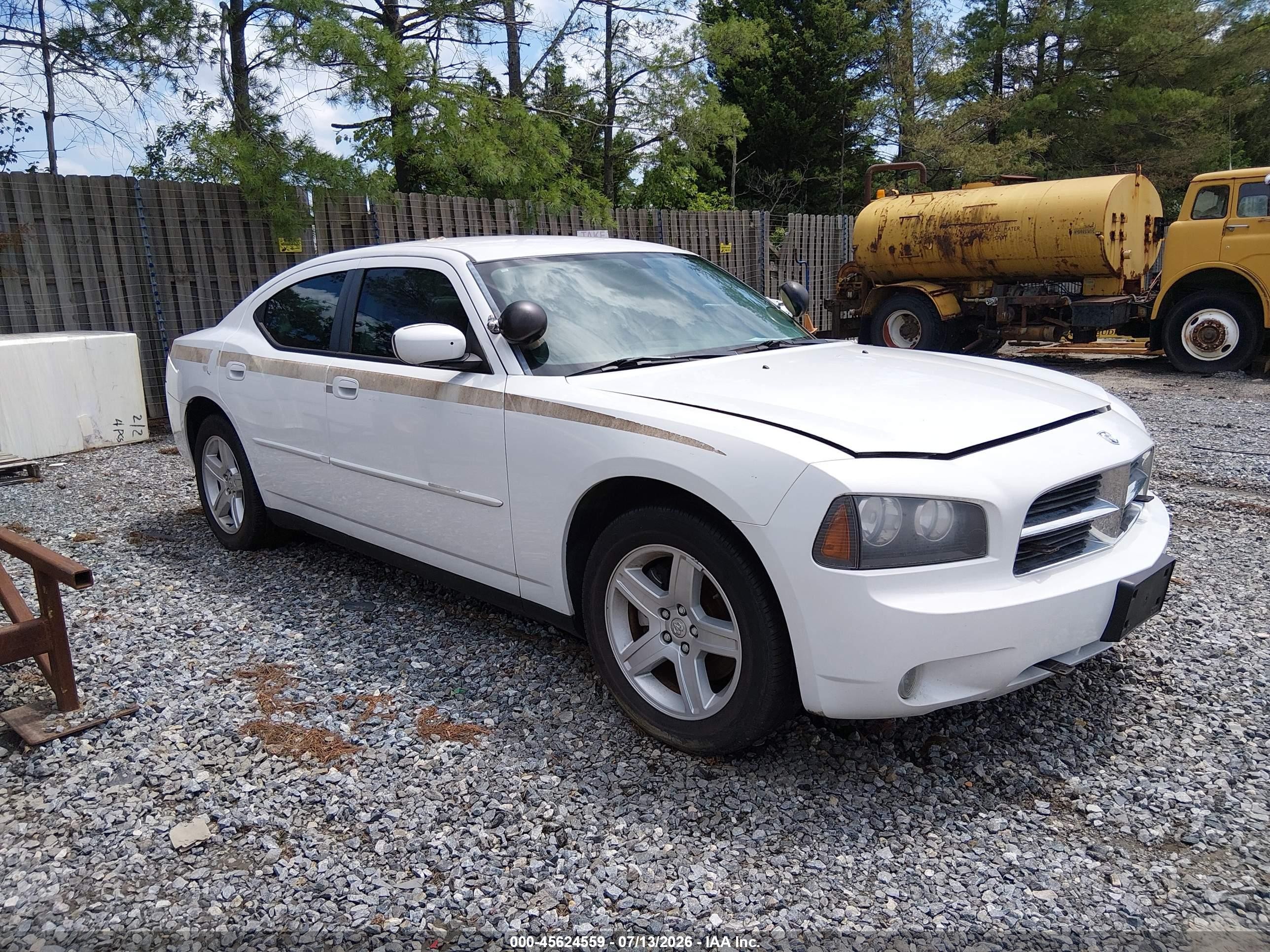 2010 Dodge Charger   White vin: 2B3AA4CTXAH262461