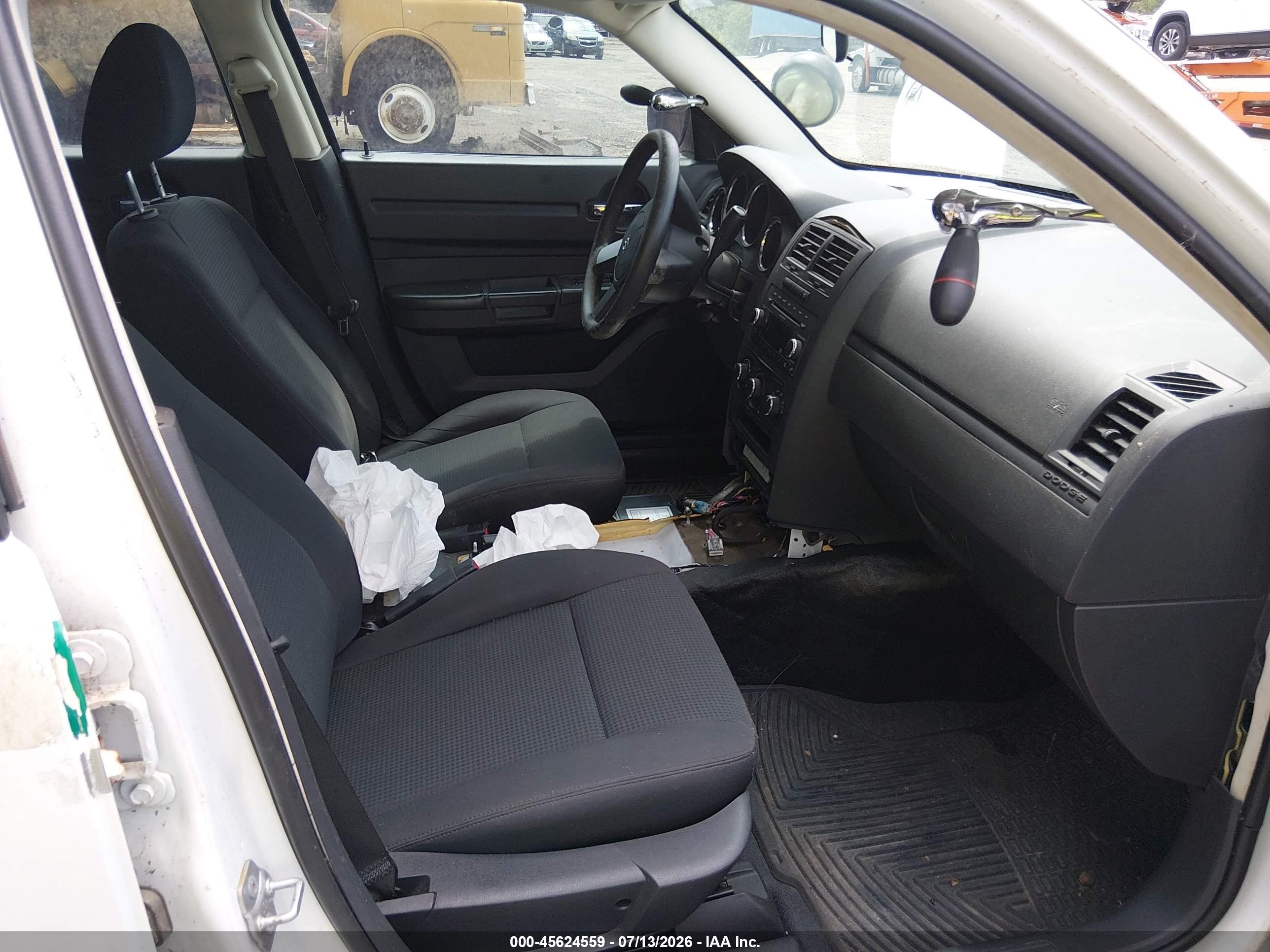 2010 Dodge Charger   White vin: 2B3AA4CTXAH262461