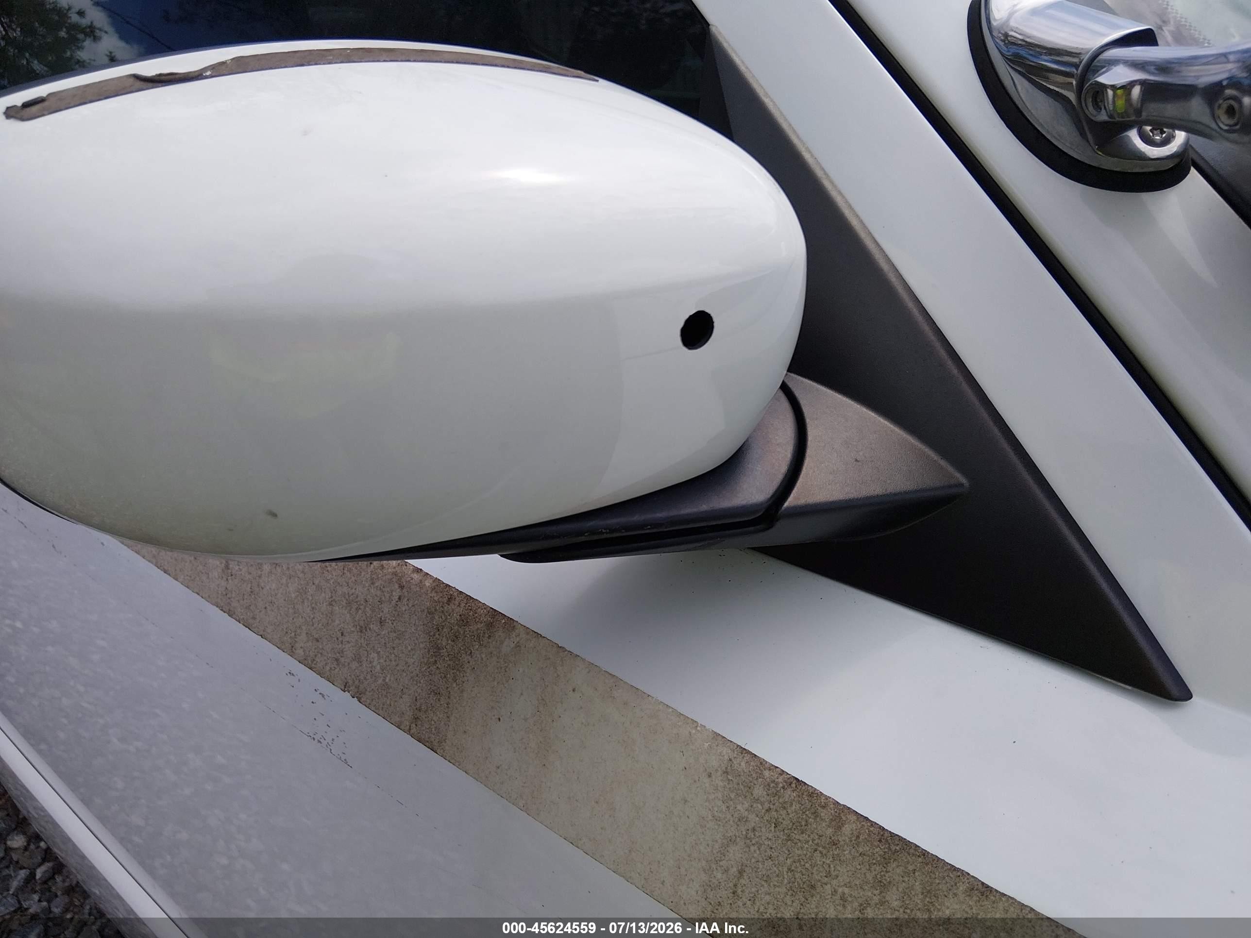 2010 Dodge Charger   White vin: 2B3AA4CTXAH262461