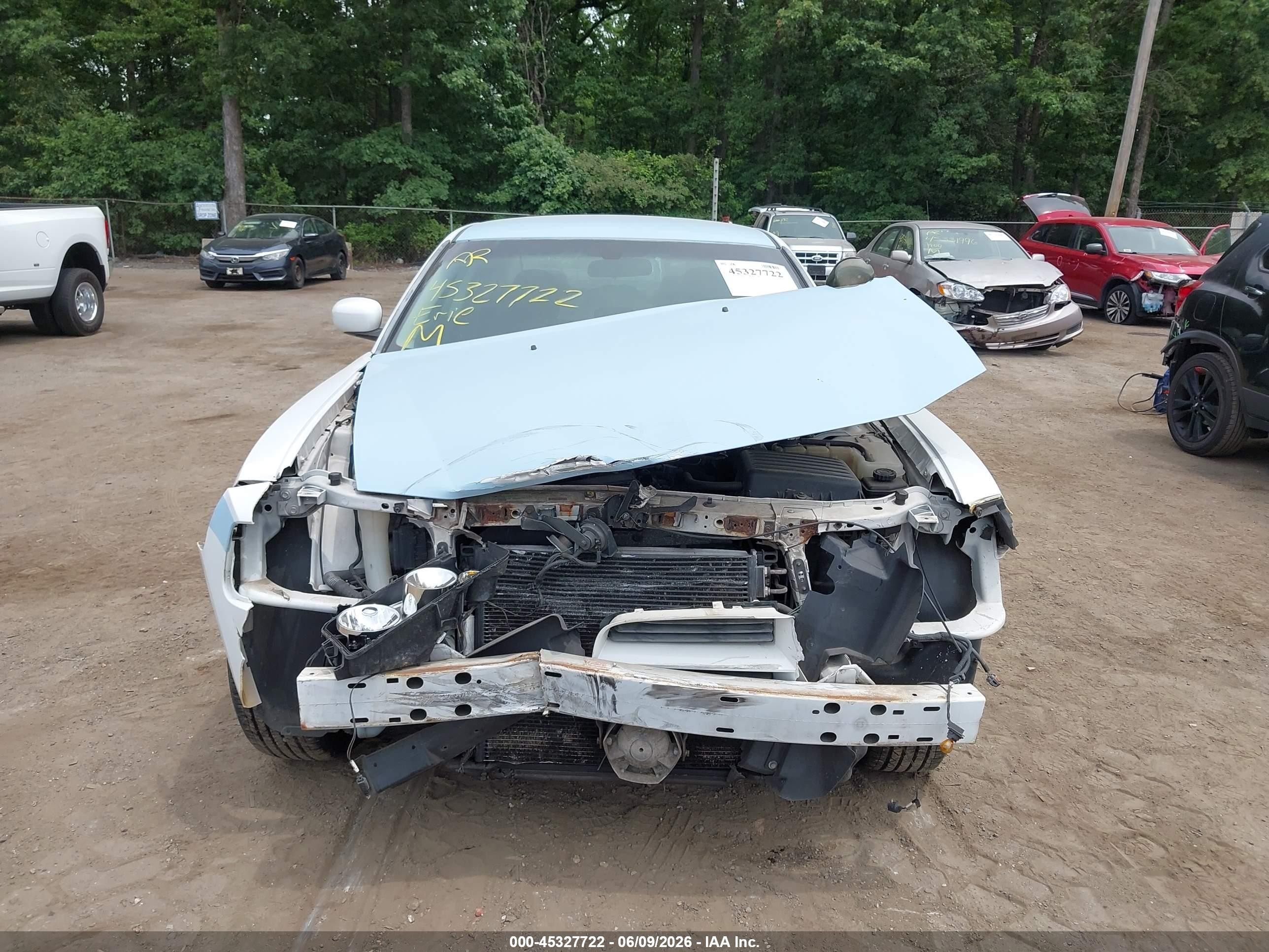 2010 Dodge Charger   White vin: 2B3AA4CV0AH303827