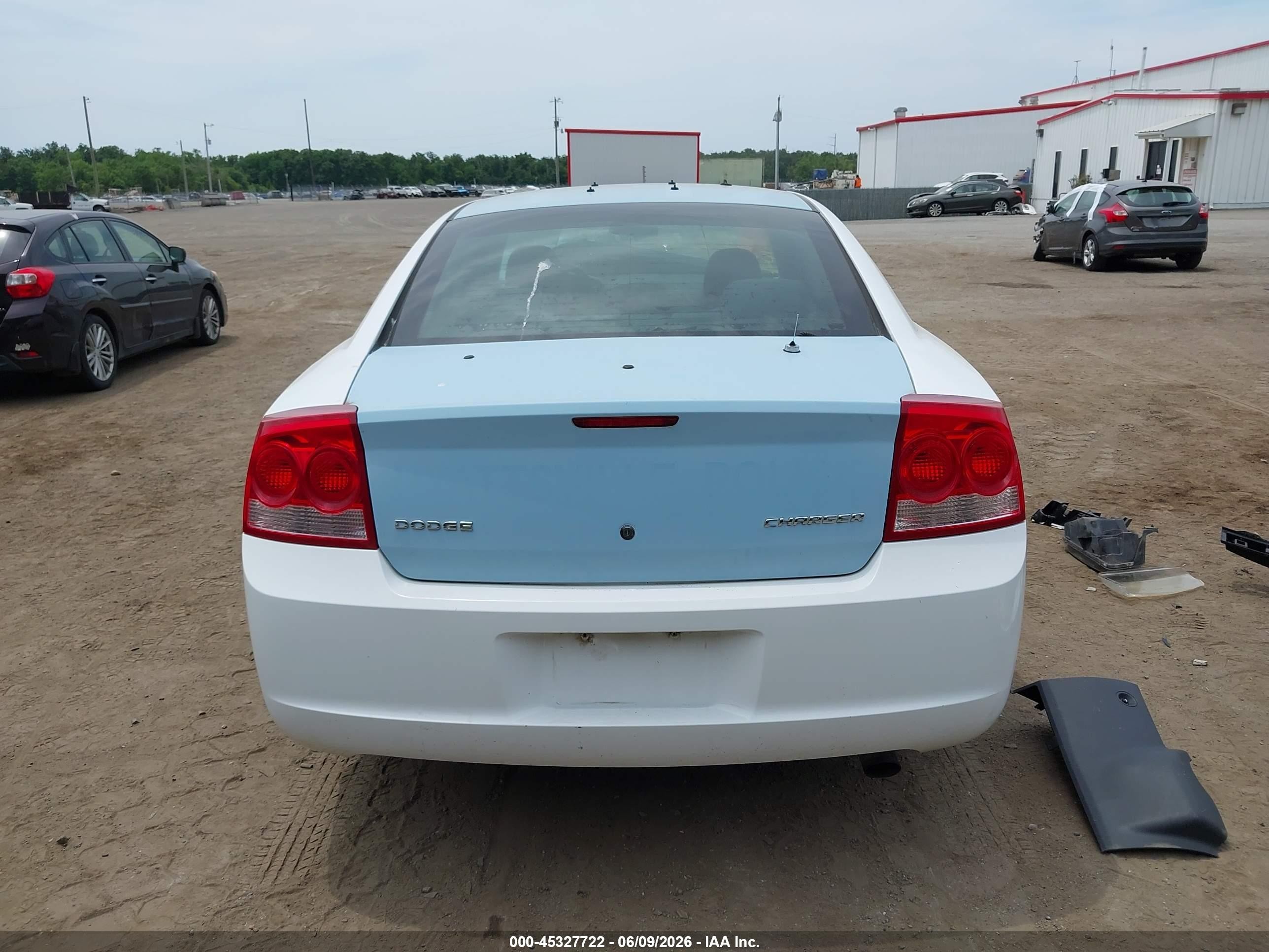 2010 Dodge Charger   White vin: 2B3AA4CV0AH303827