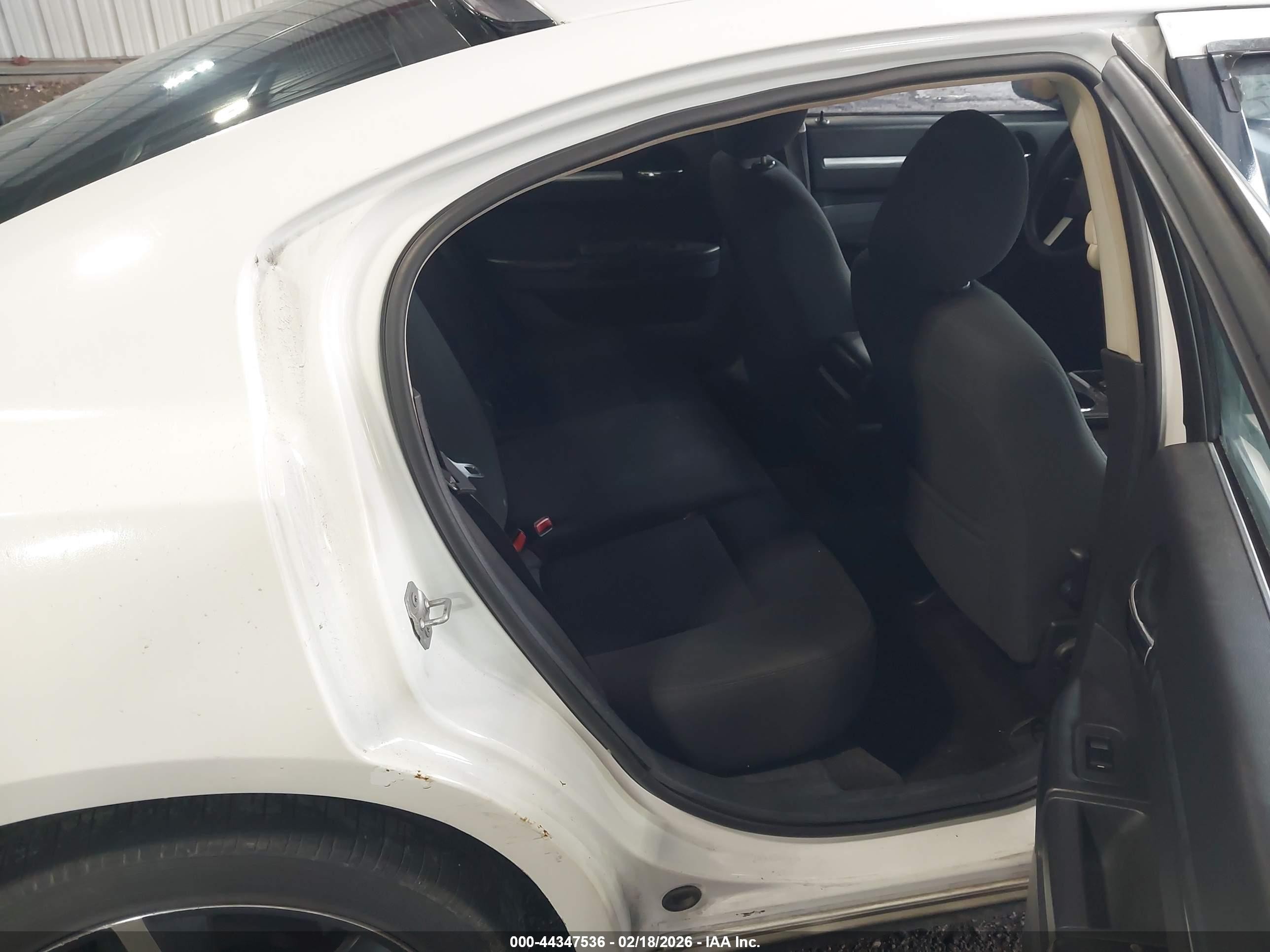 2010 Dodge Charger 3.5l Белый vin: 2B3CA2CV6AH258292
