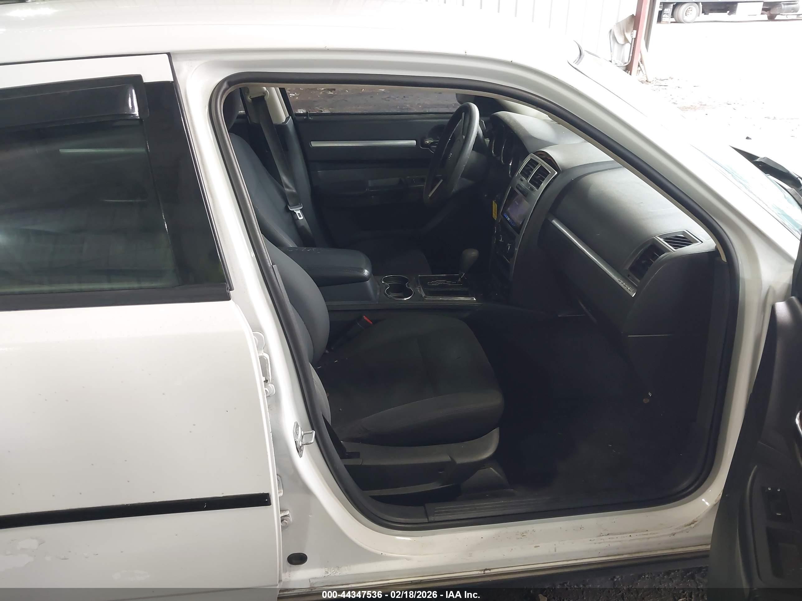 2010 Dodge Charger 3.5l Белый vin: 2B3CA2CV6AH258292