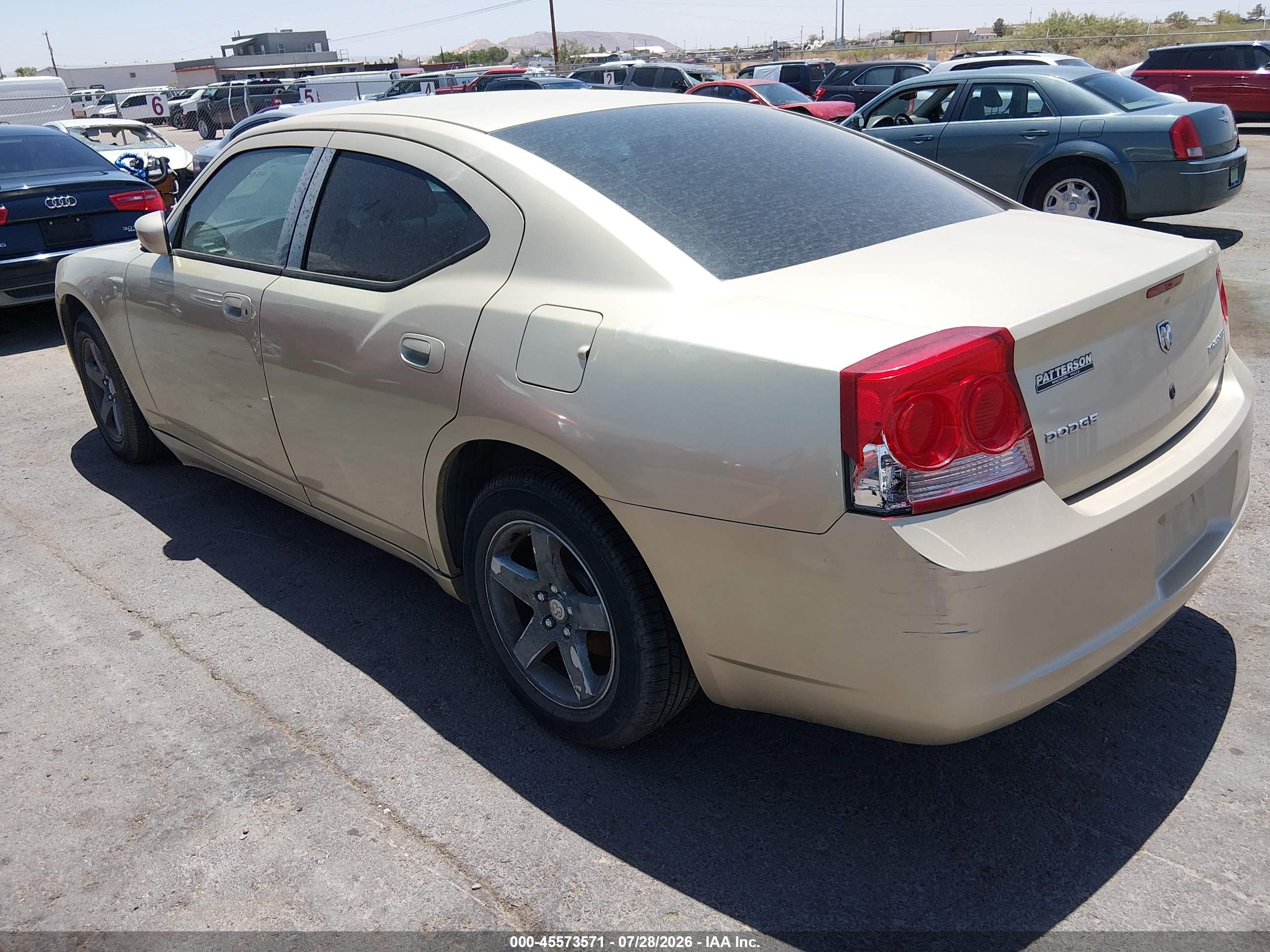 2010 Dodge Charger   Gold vin: 2B3CA4CD0AH175539