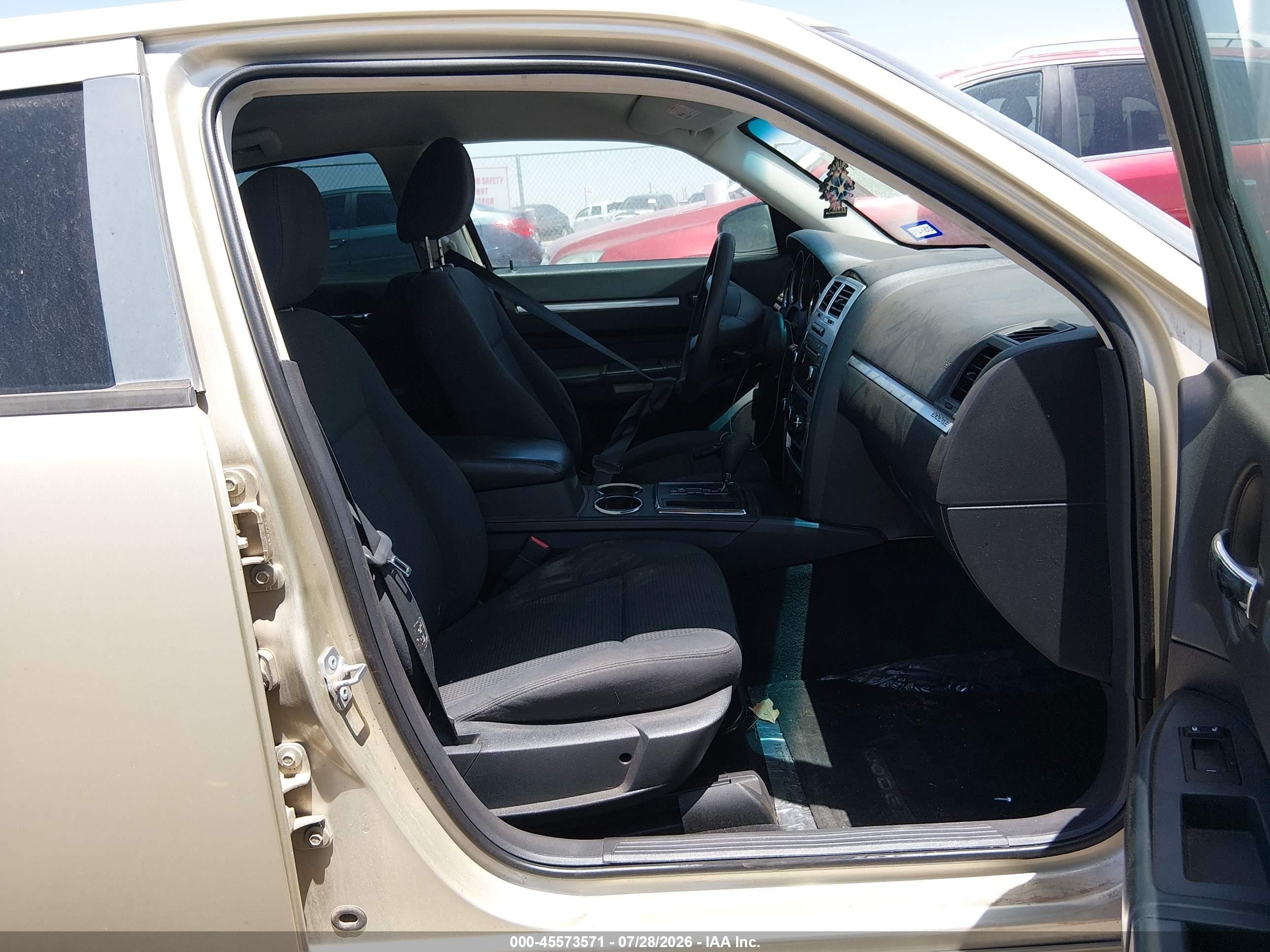 2010 Dodge Charger   Gold vin: 2B3CA4CD0AH175539