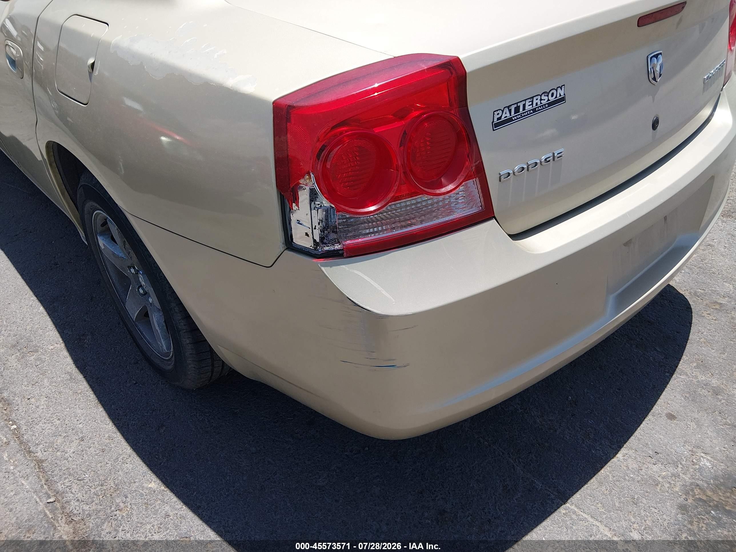2010 Dodge Charger   Gold vin: 2B3CA4CD0AH175539