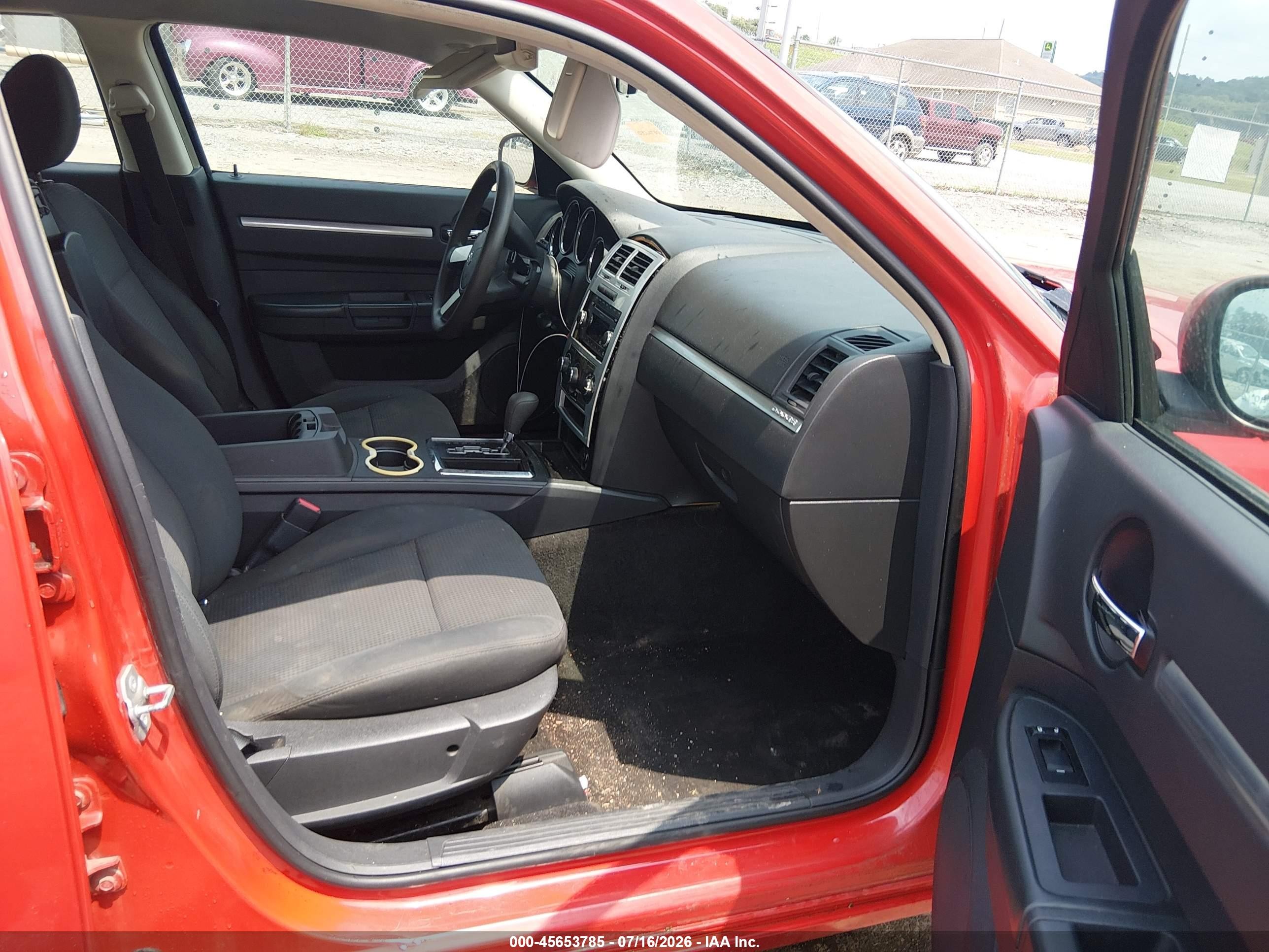 2010 Dodge Charger   Red vin: 2B3CA4CD7AH150976