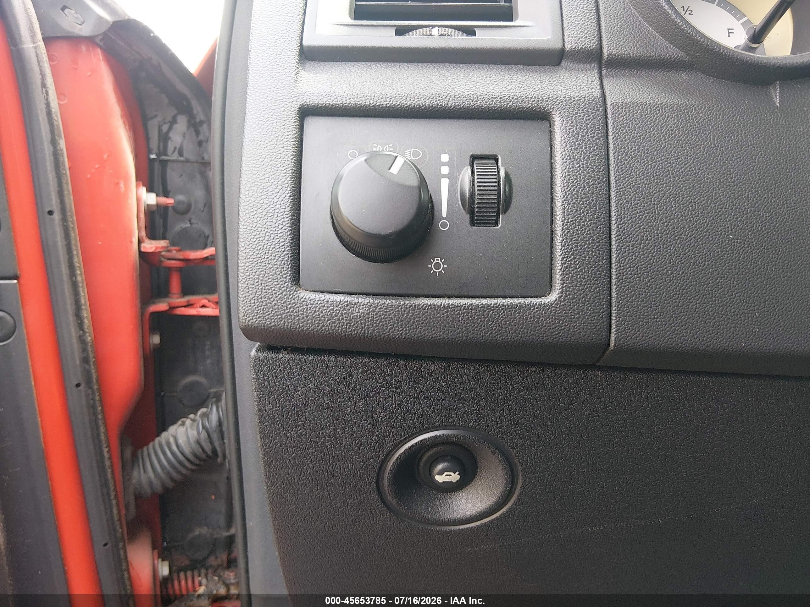 2010 Dodge Charger   Red vin: 2B3CA4CD7AH150976