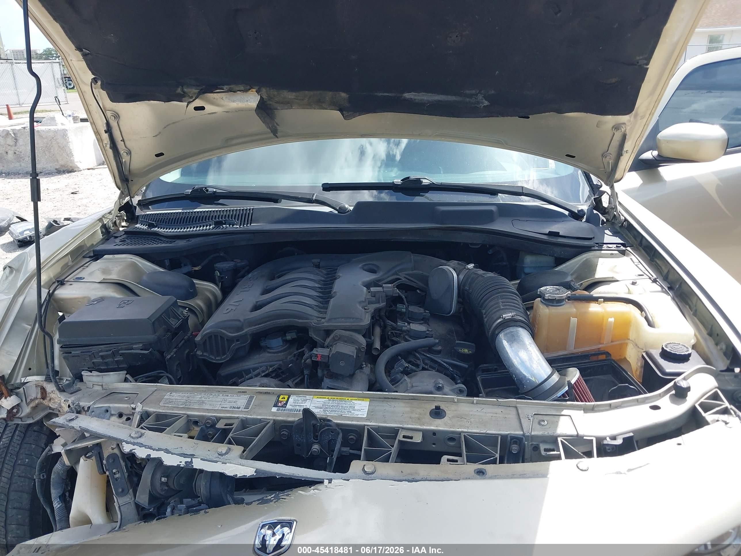 2010 Dodge Charger   Gold vin: 2B3CA4CV2AH217721