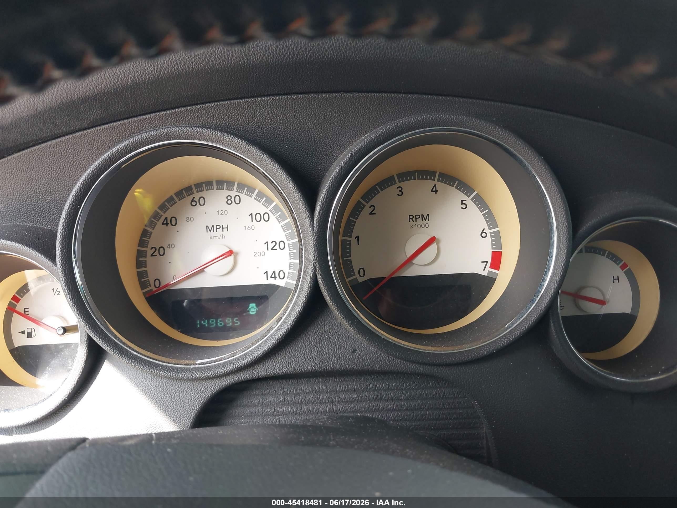 2010 Dodge Charger   Gold vin: 2B3CA4CV2AH217721
