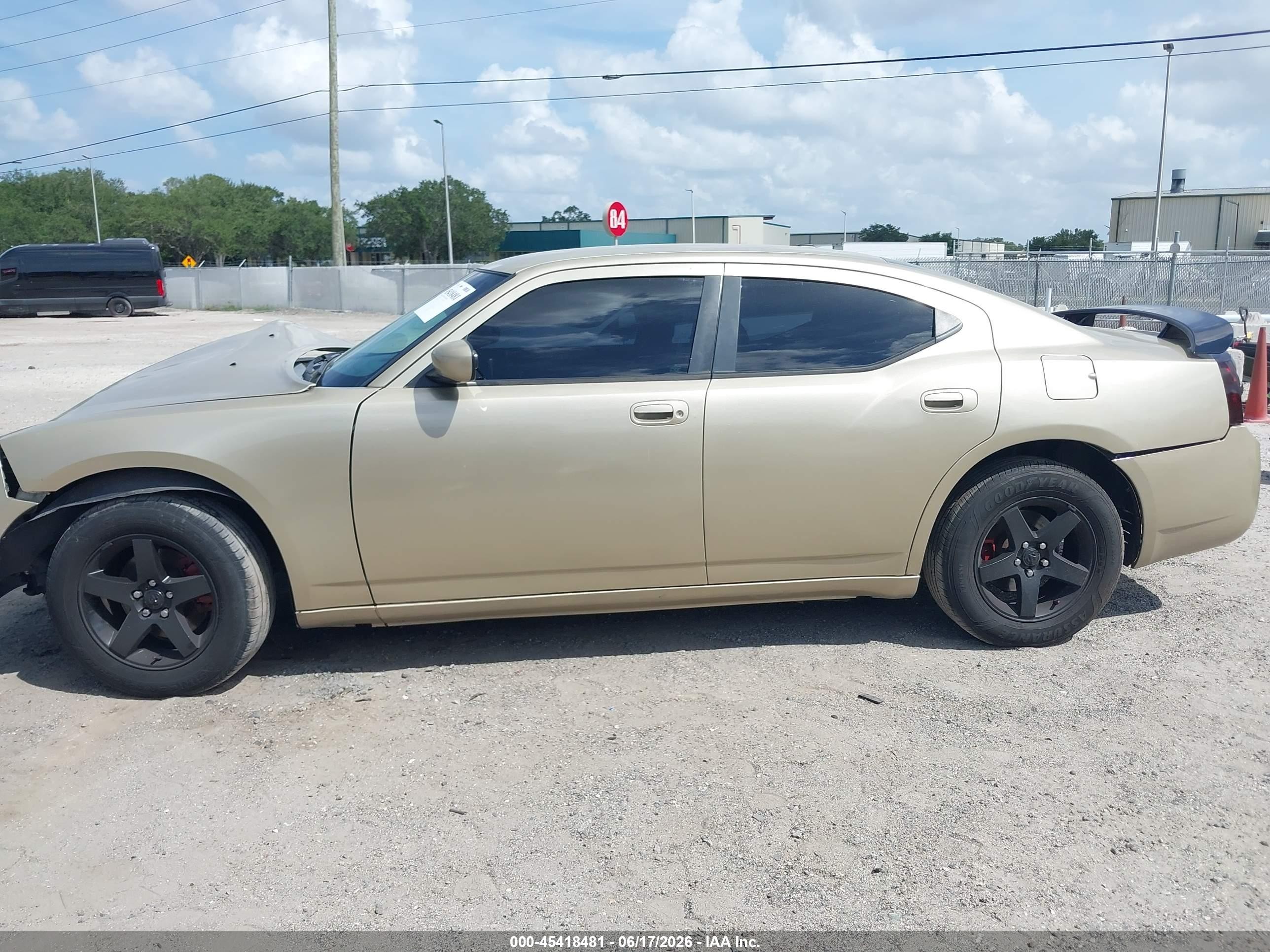 2010 Dodge Charger   Gold vin: 2B3CA4CV2AH217721