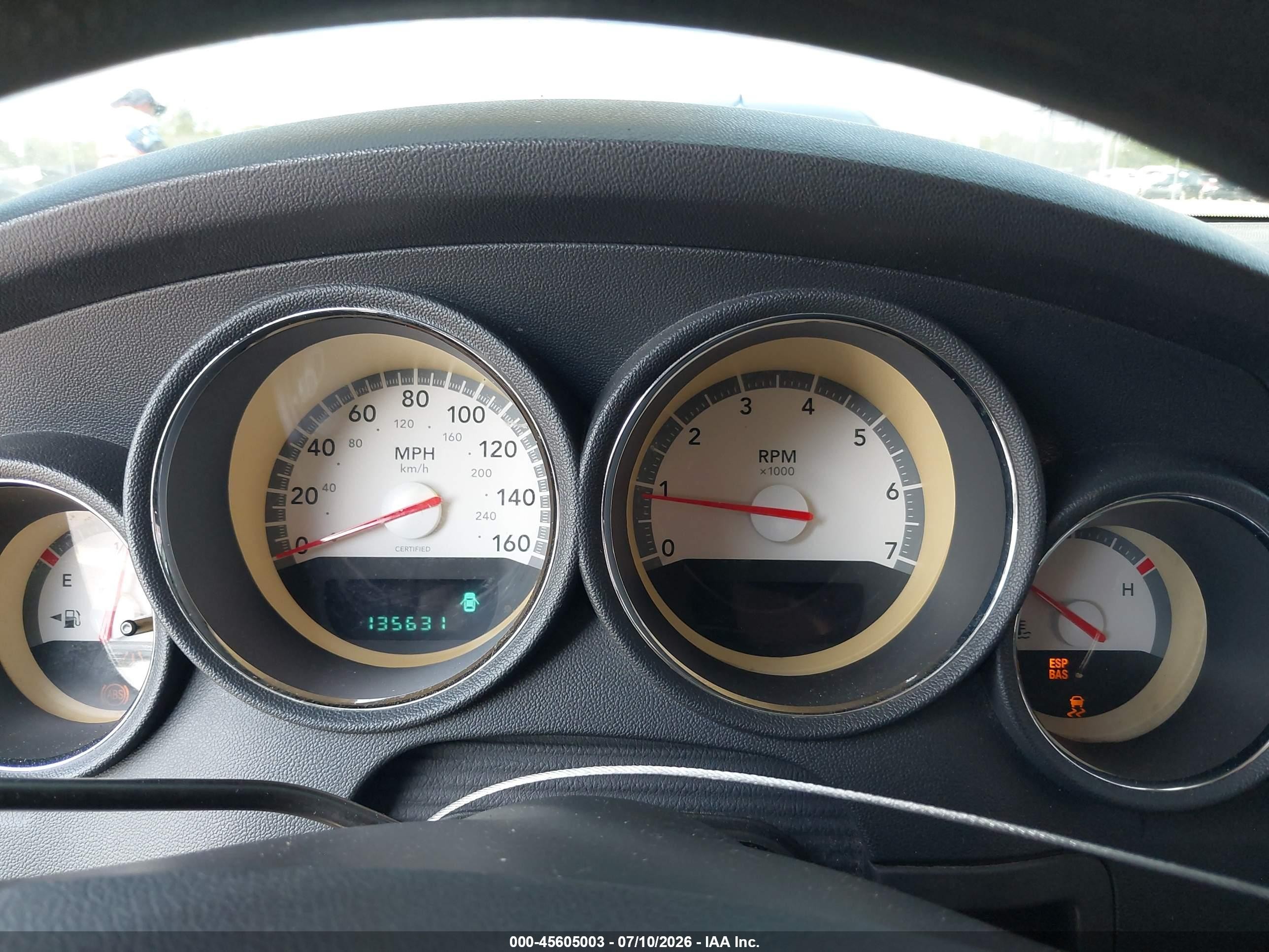 2010 Dodge Charger Белый vin: 2B3CA4CV6AH302772