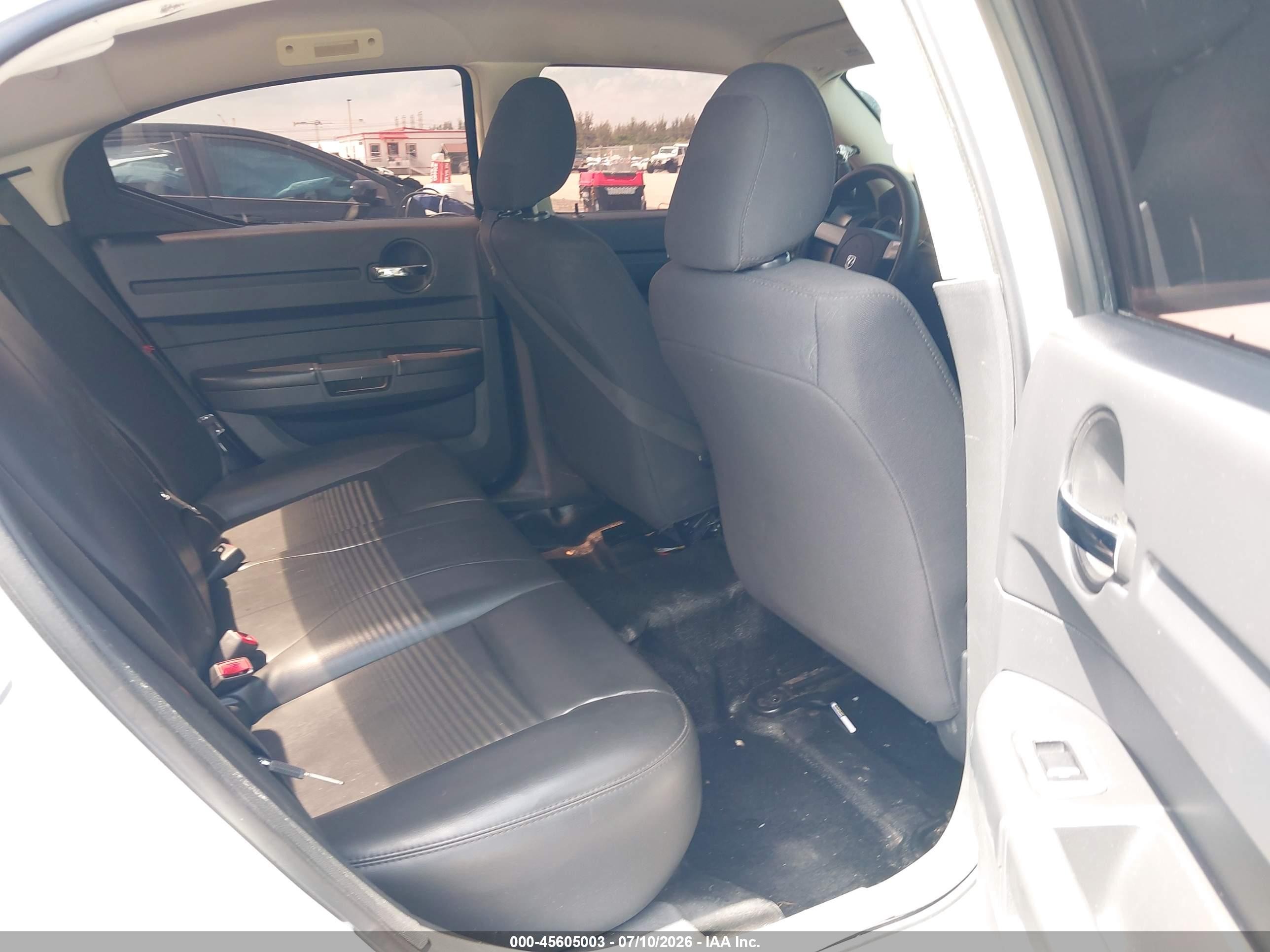 2010 Dodge Charger Белый vin: 2B3CA4CV6AH302772