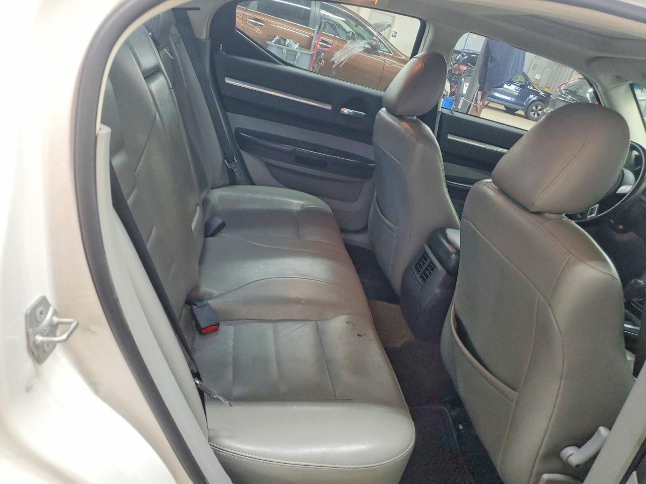 2010 Dodge Charger R White vin: 2B3CA5CT7AH115187