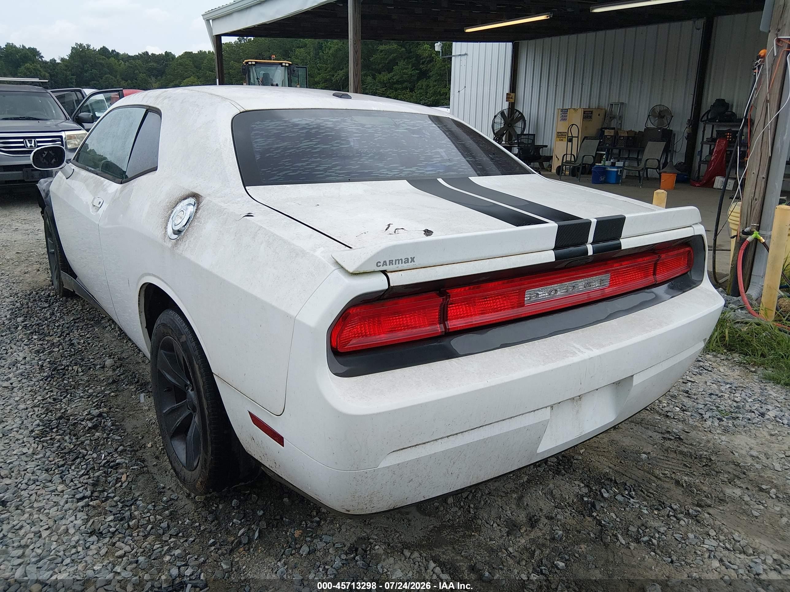 2011 Dodge Challenger   White vin: 2B3CJ4DG0BH596915
