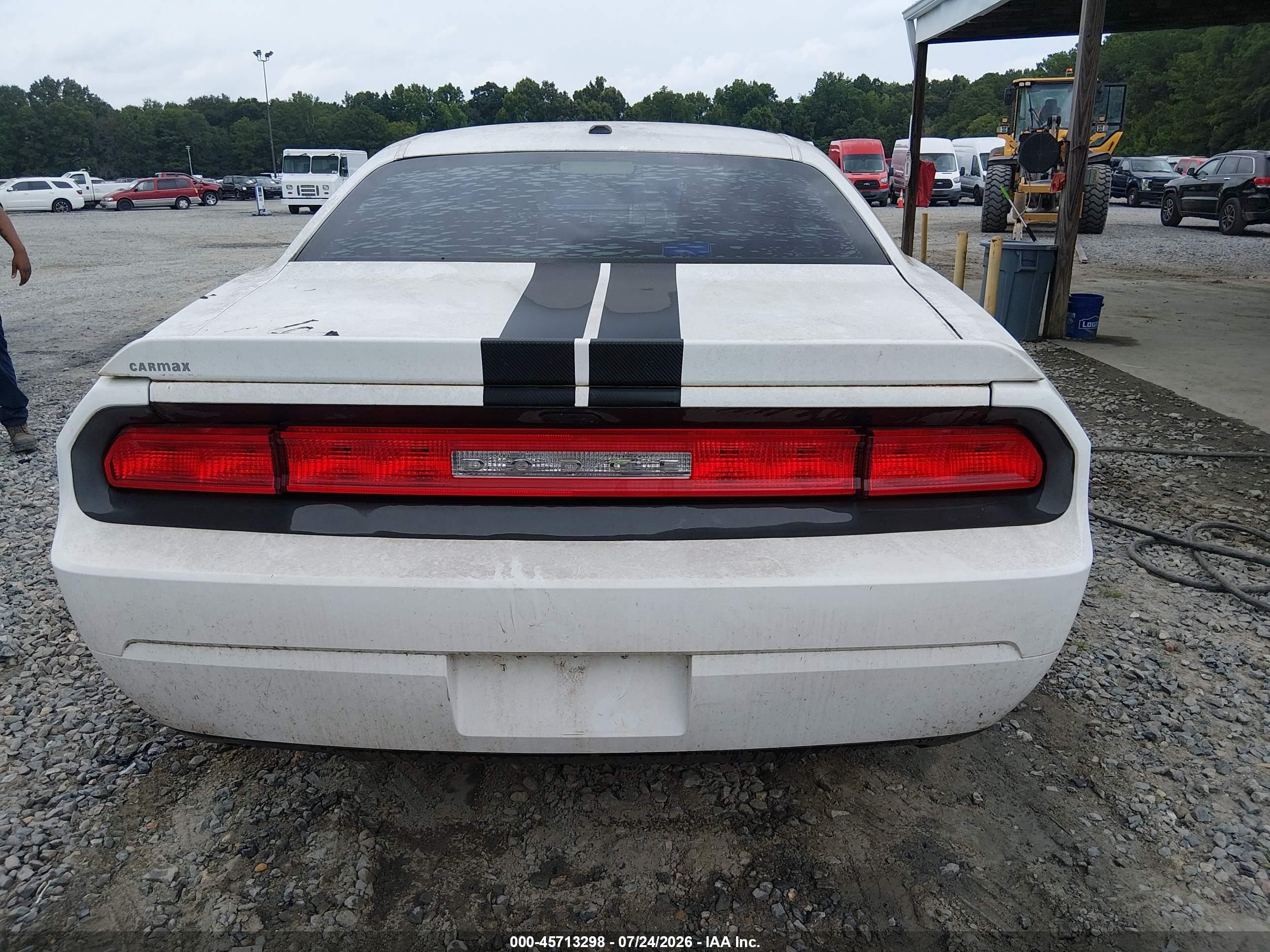 2011 Dodge Challenger   White vin: 2B3CJ4DG0BH596915