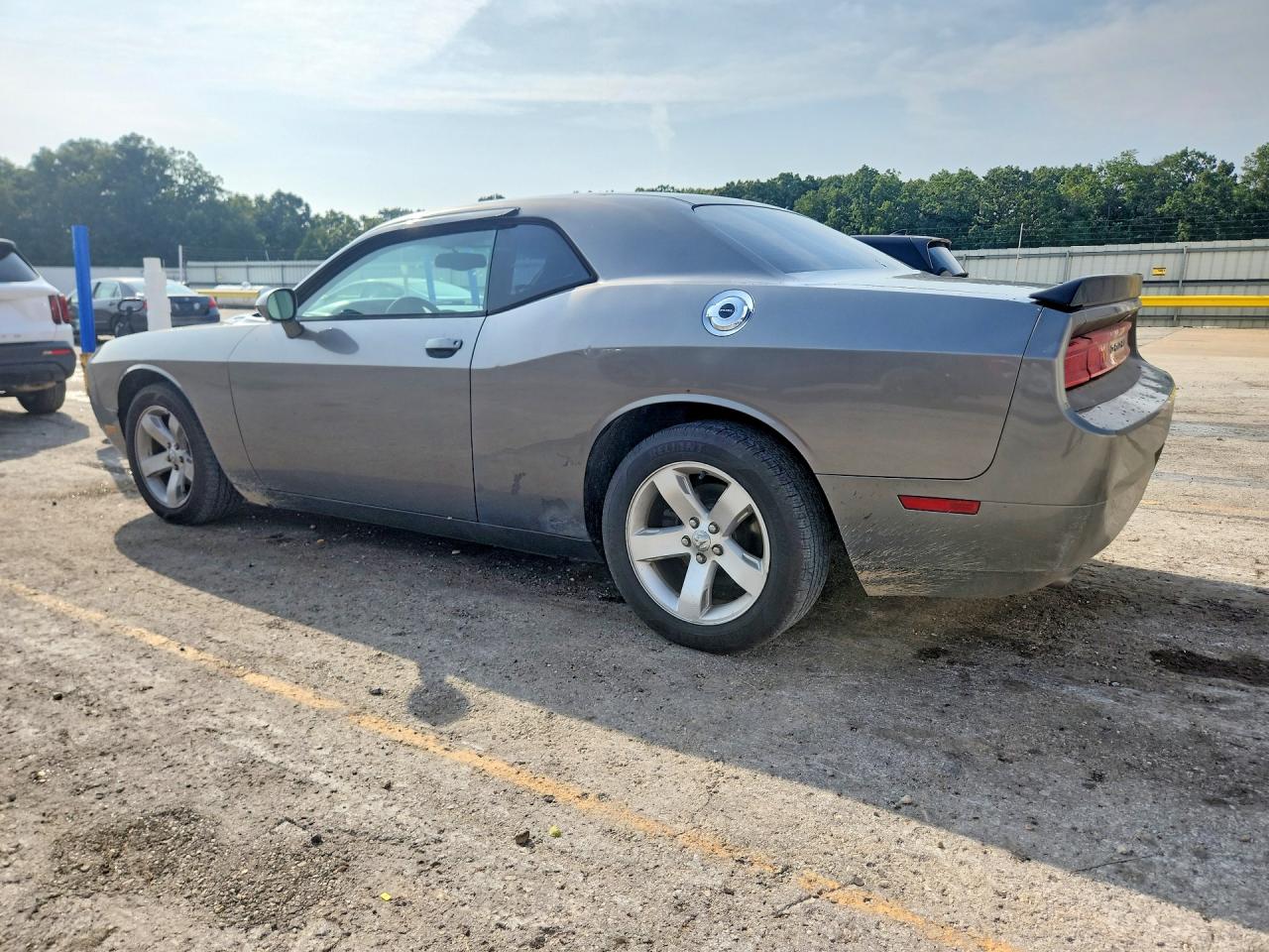 2011 Dodge Challenger Silver vin: 2B3CJ4DG0BH602373