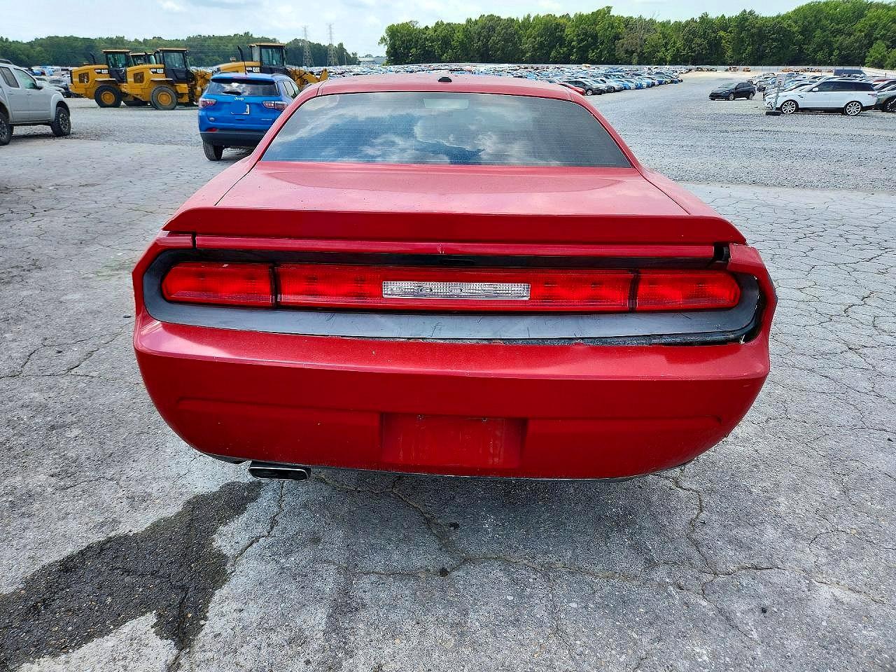 2011 Dodge Challenger Red vin: 2B3CJ4DG1BH513783