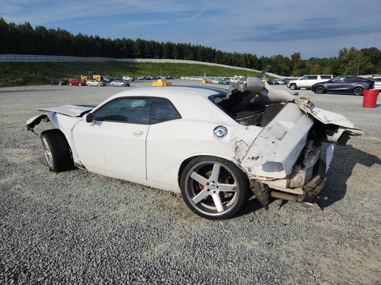 2011 Dodge Challenger Белый vin: 2B3CJ4DG1BH576396