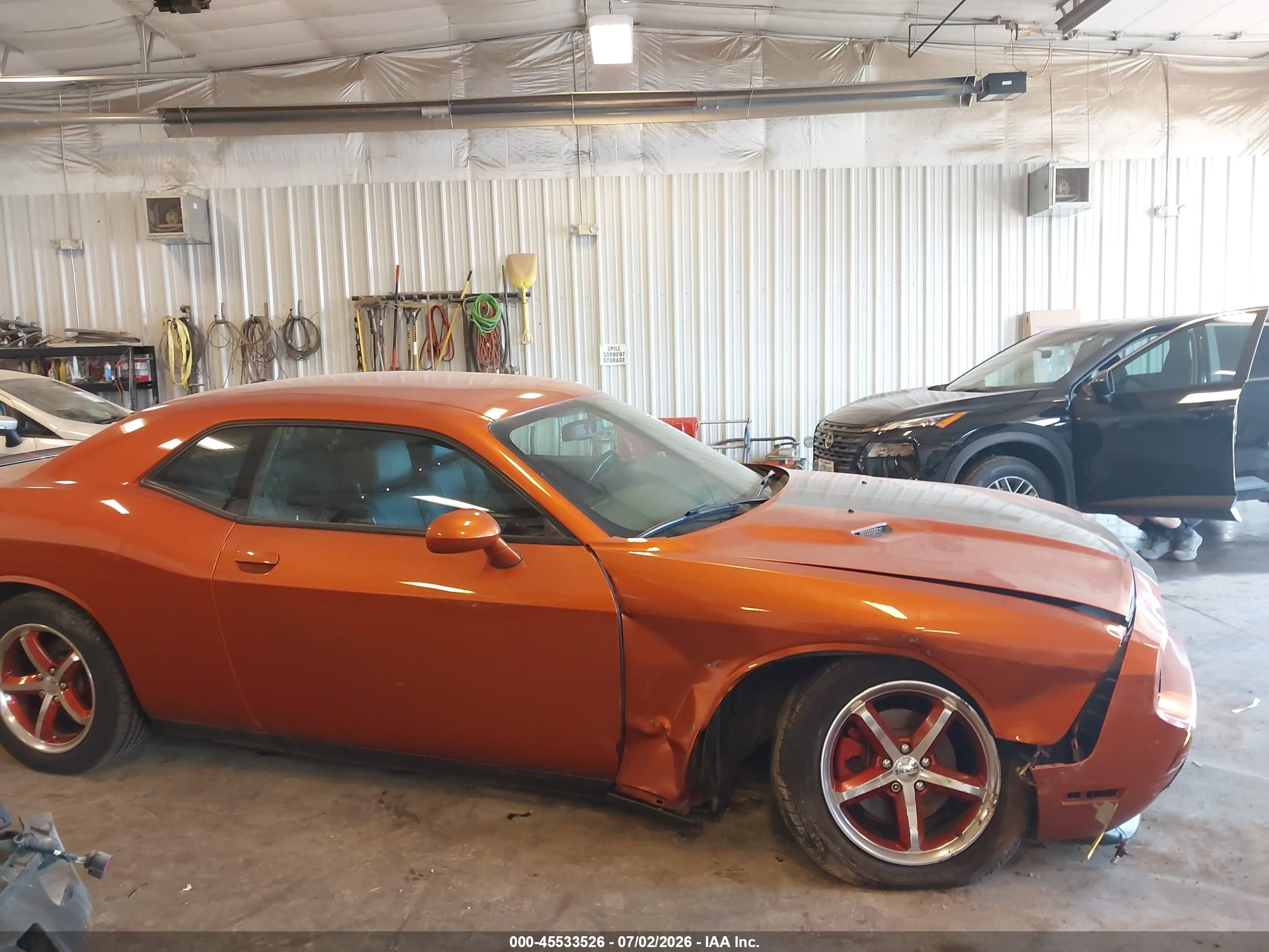 2011 Dodge Challenger   Оранжевый vin: 2B3CJ4DG2BH530625