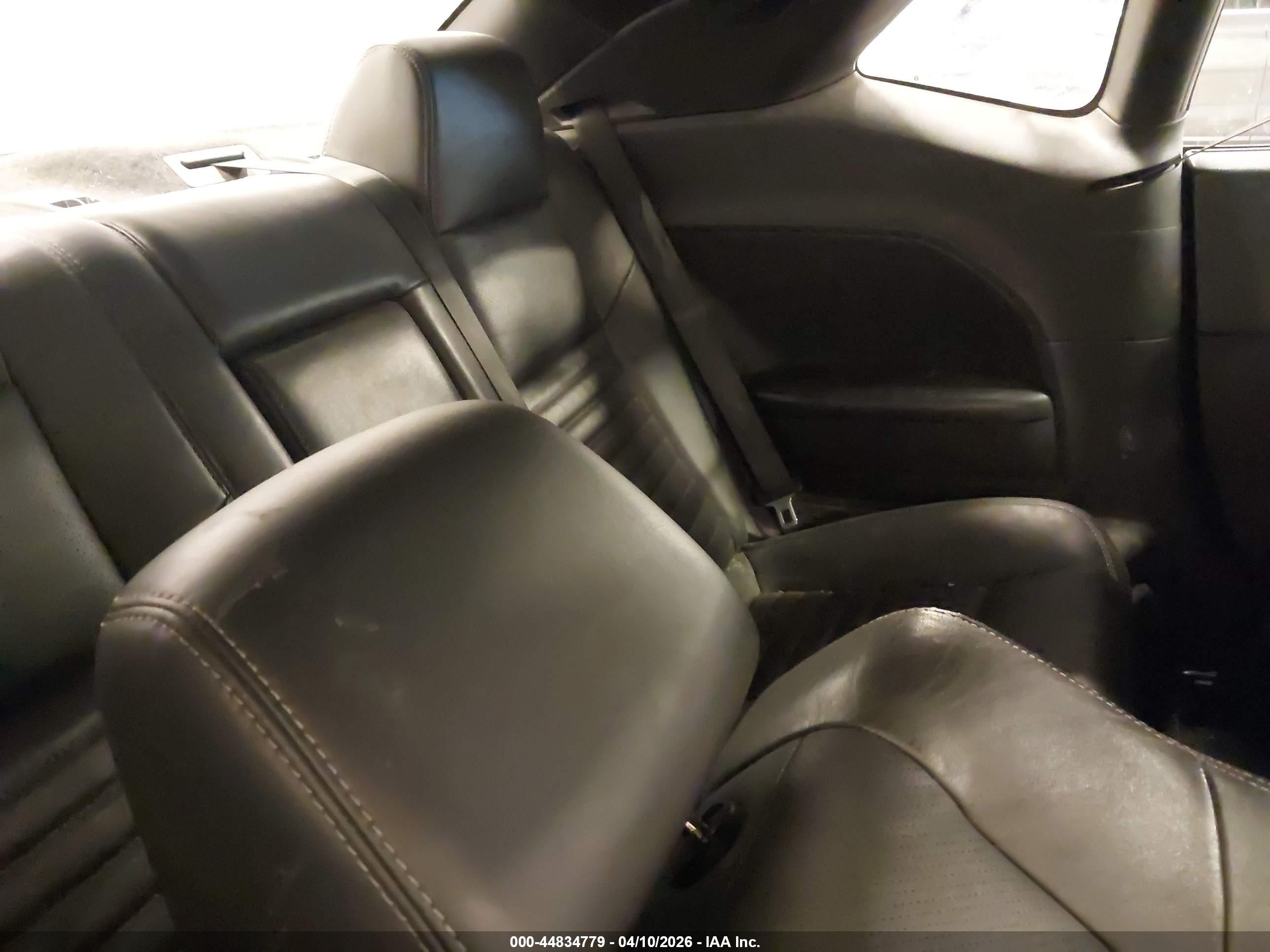 2011 Dodge Challenger Sxt Белый vin: 2B3CJ4DG2BH569263