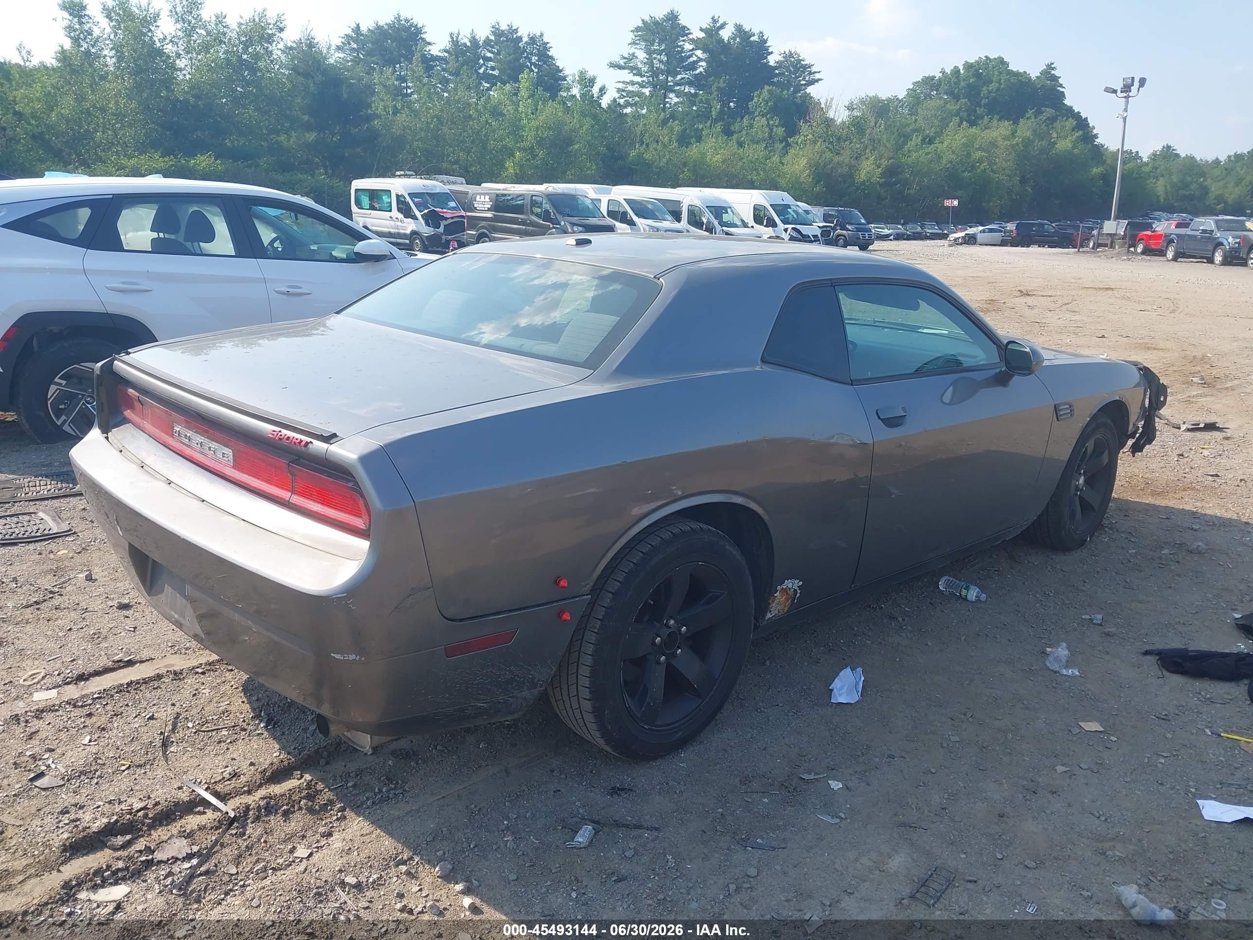 2011 Dodge Challenger   Серый vin: 2B3CJ4DG2BH571305