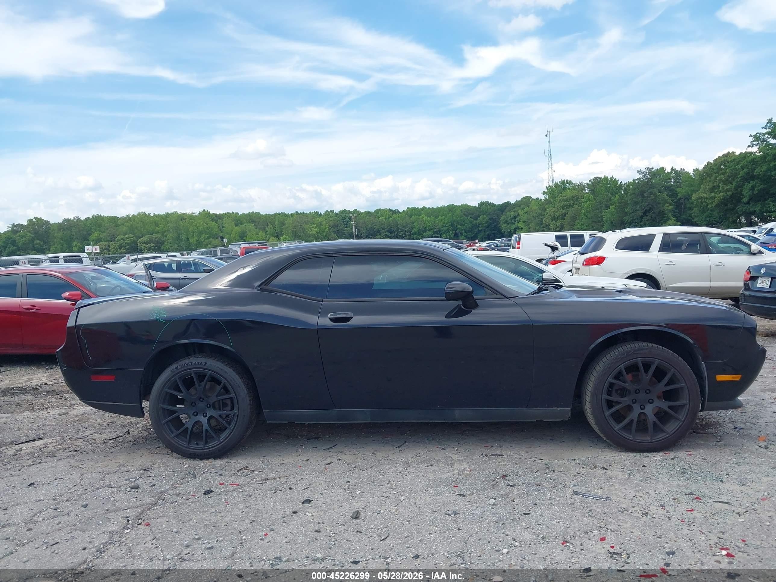2011 Dodge Challenger   Черный vin: 2B3CJ4DG3BH510772