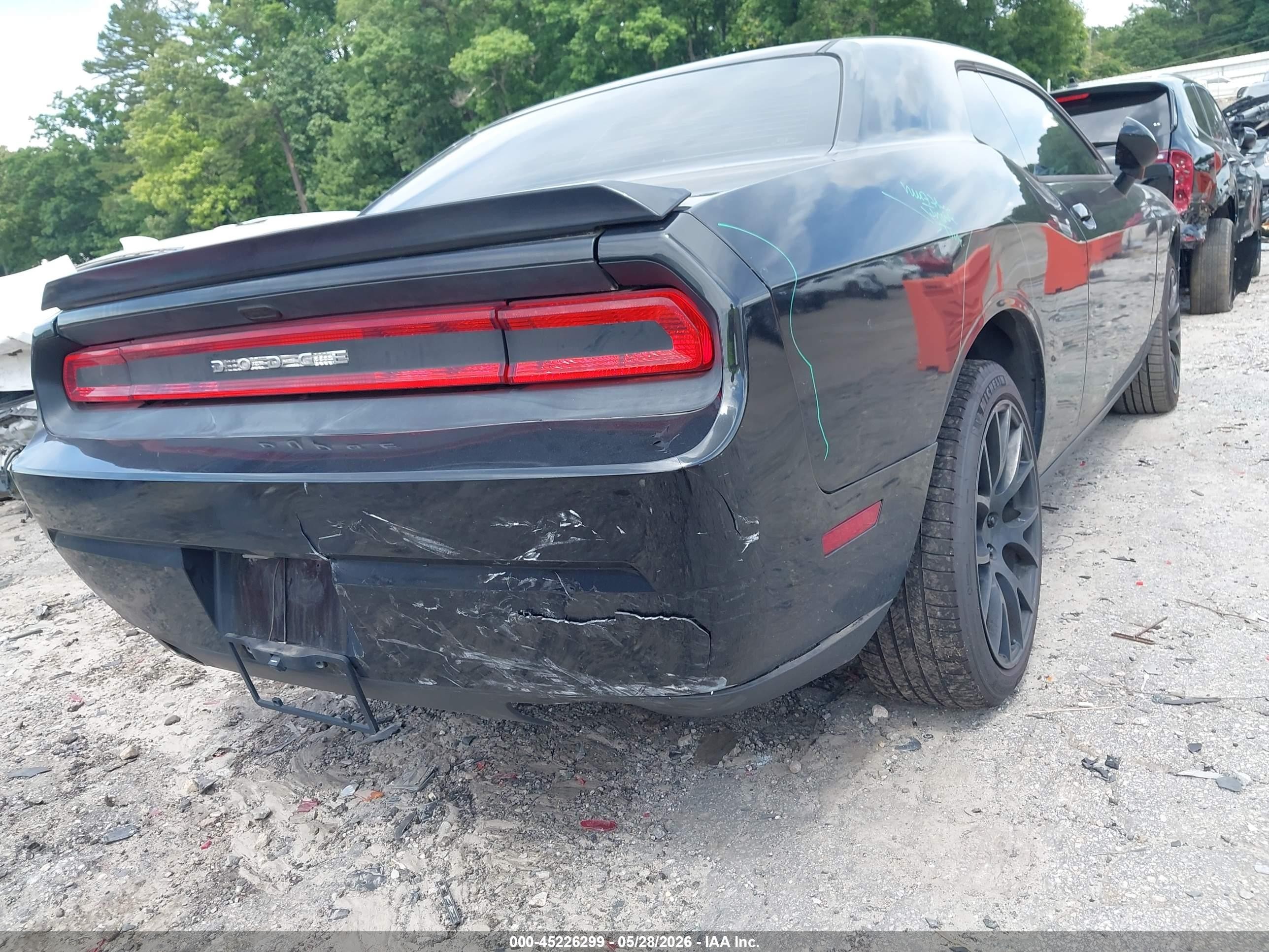 2011 Dodge Challenger   Черный vin: 2B3CJ4DG3BH510772