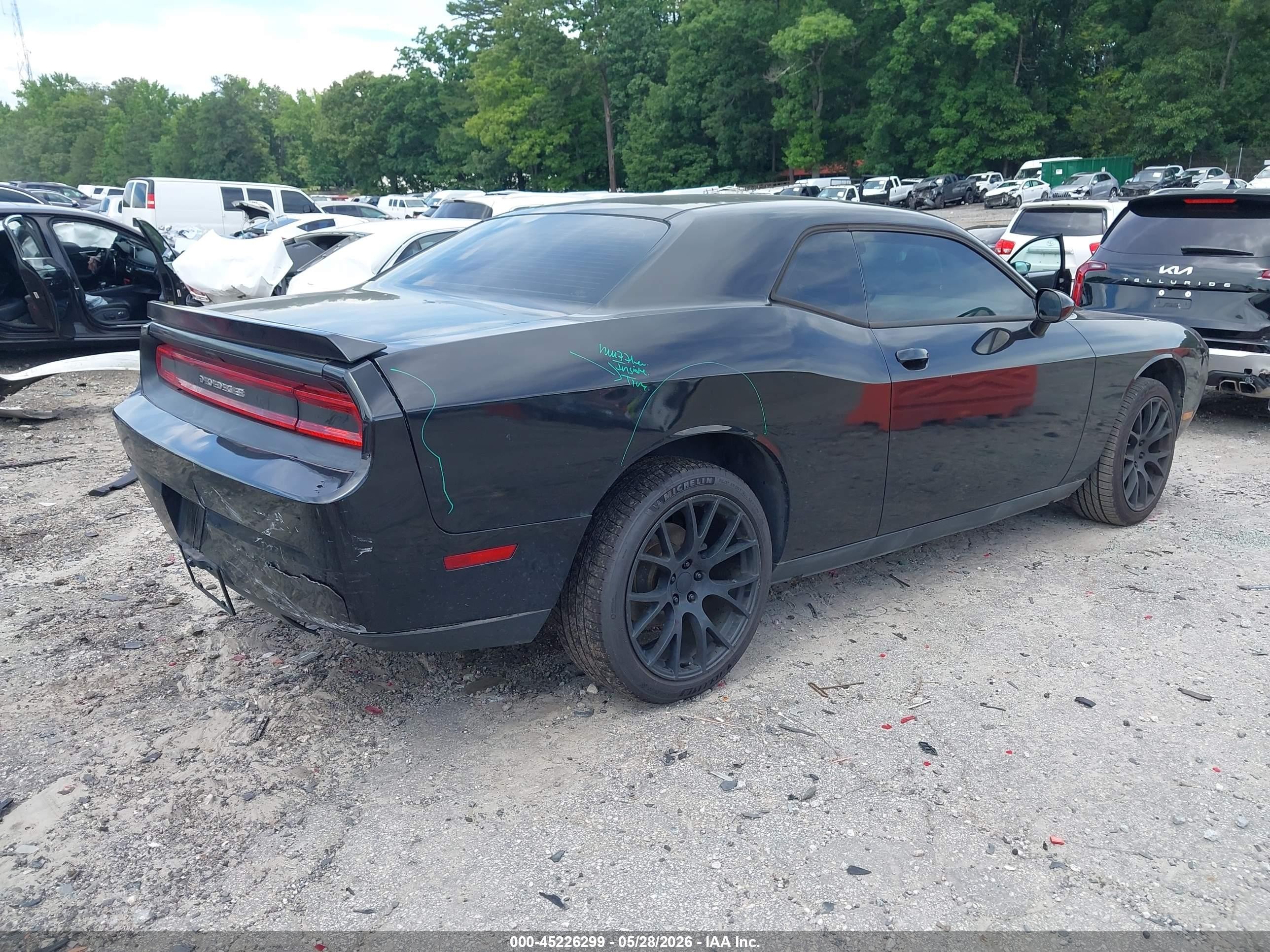 2011 Dodge Challenger   Черный vin: 2B3CJ4DG3BH510772